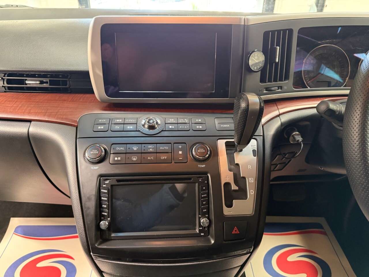 2006 NISSAN ELGRAND CAMPER VAN 2006 NISSAN ELGRAND CAMPER VAN