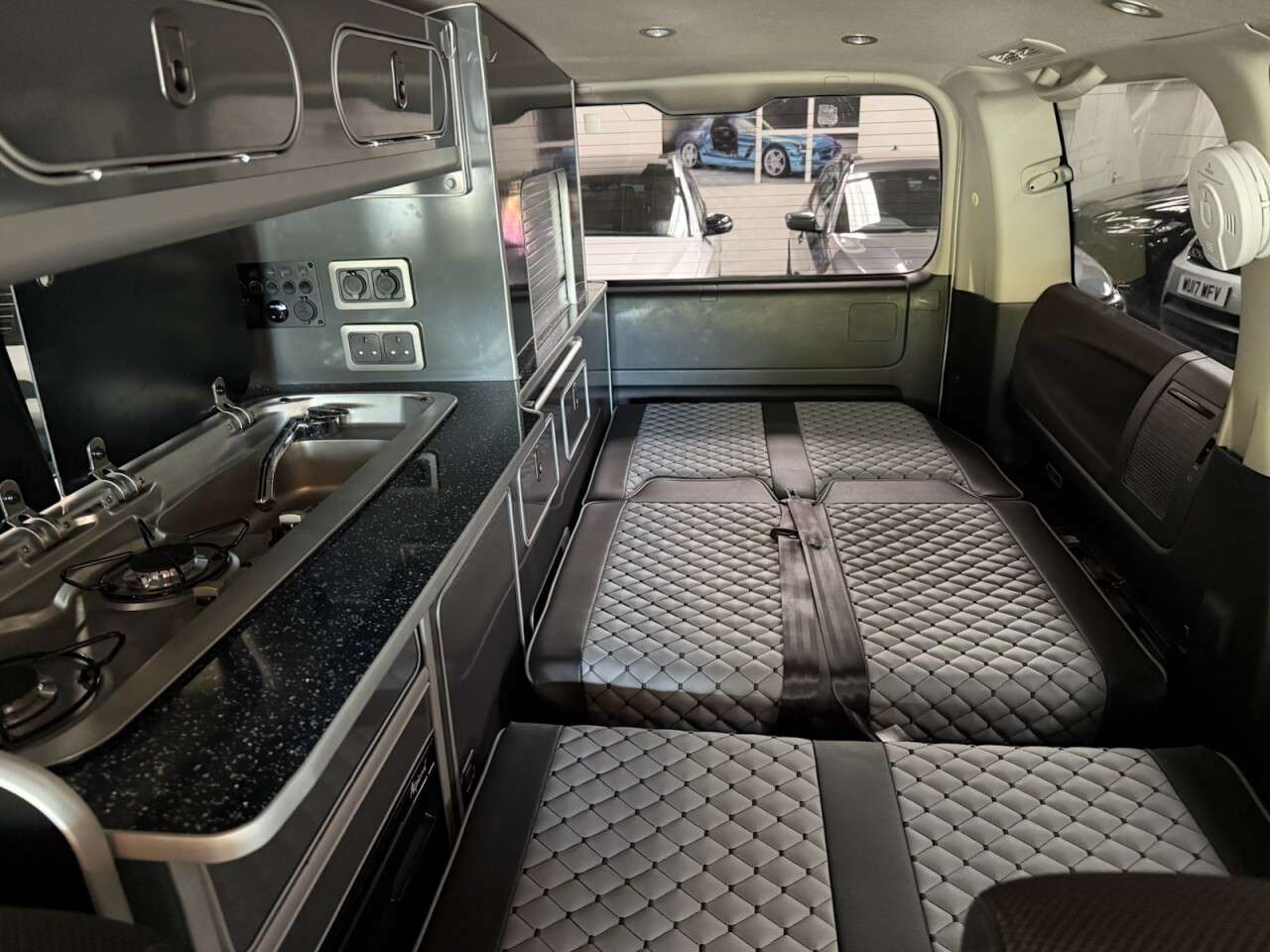 2006 NISSAN ELGRAND CAMPER VAN 2006 NISSAN ELGRAND CAMPER VAN