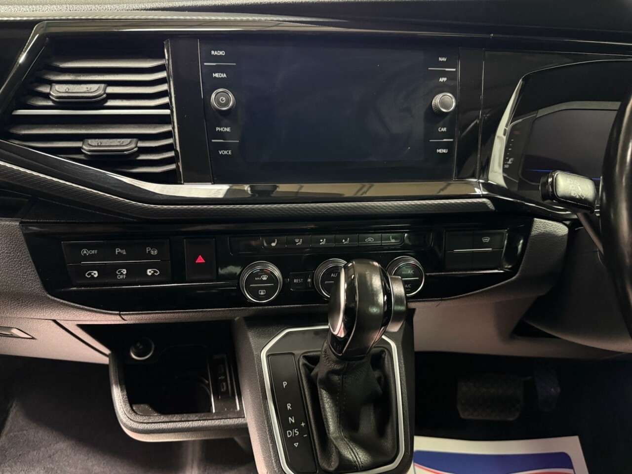 2020 VOLKSWAGEN CARAVELLE 2020 VOLKSWAGEN CARAVELLE