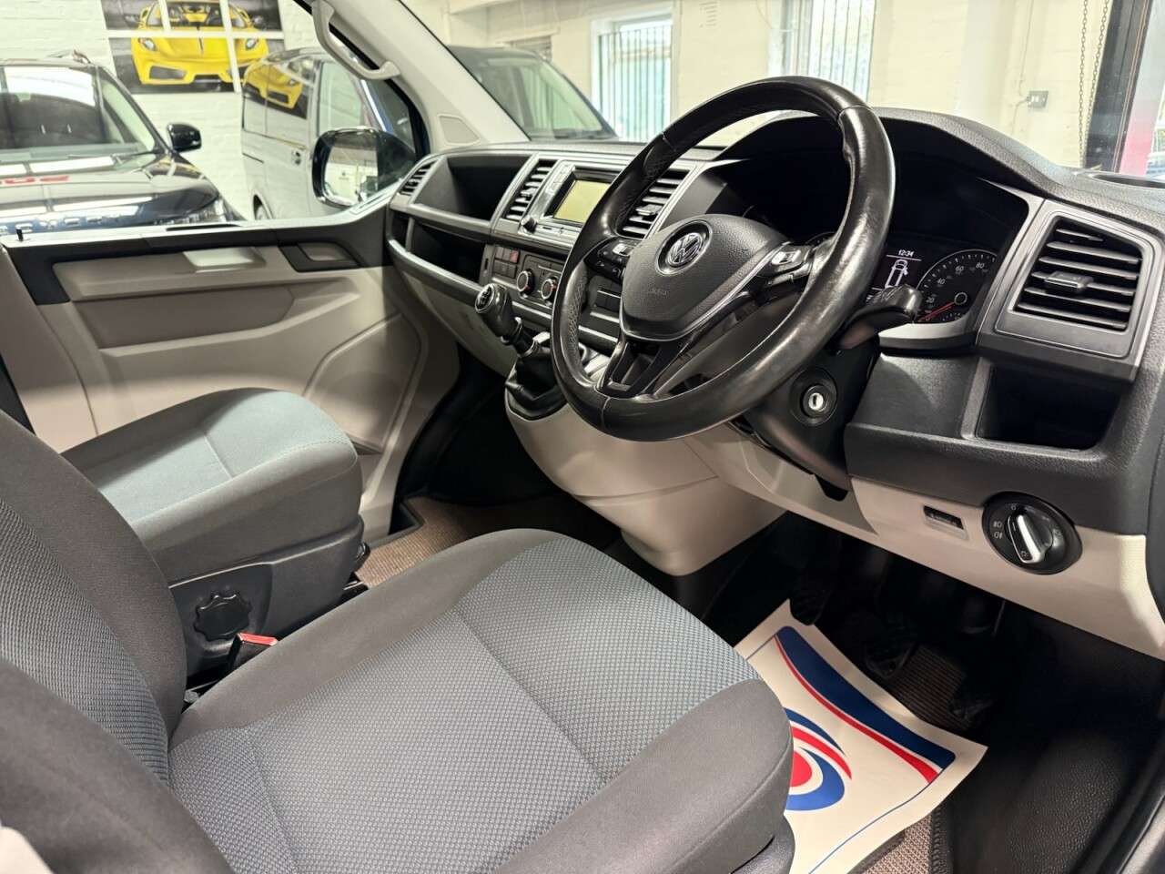 2017 VOLKSWAGEN TRANSPORTER 2017 VOLKSWAGEN TRANSPORTER