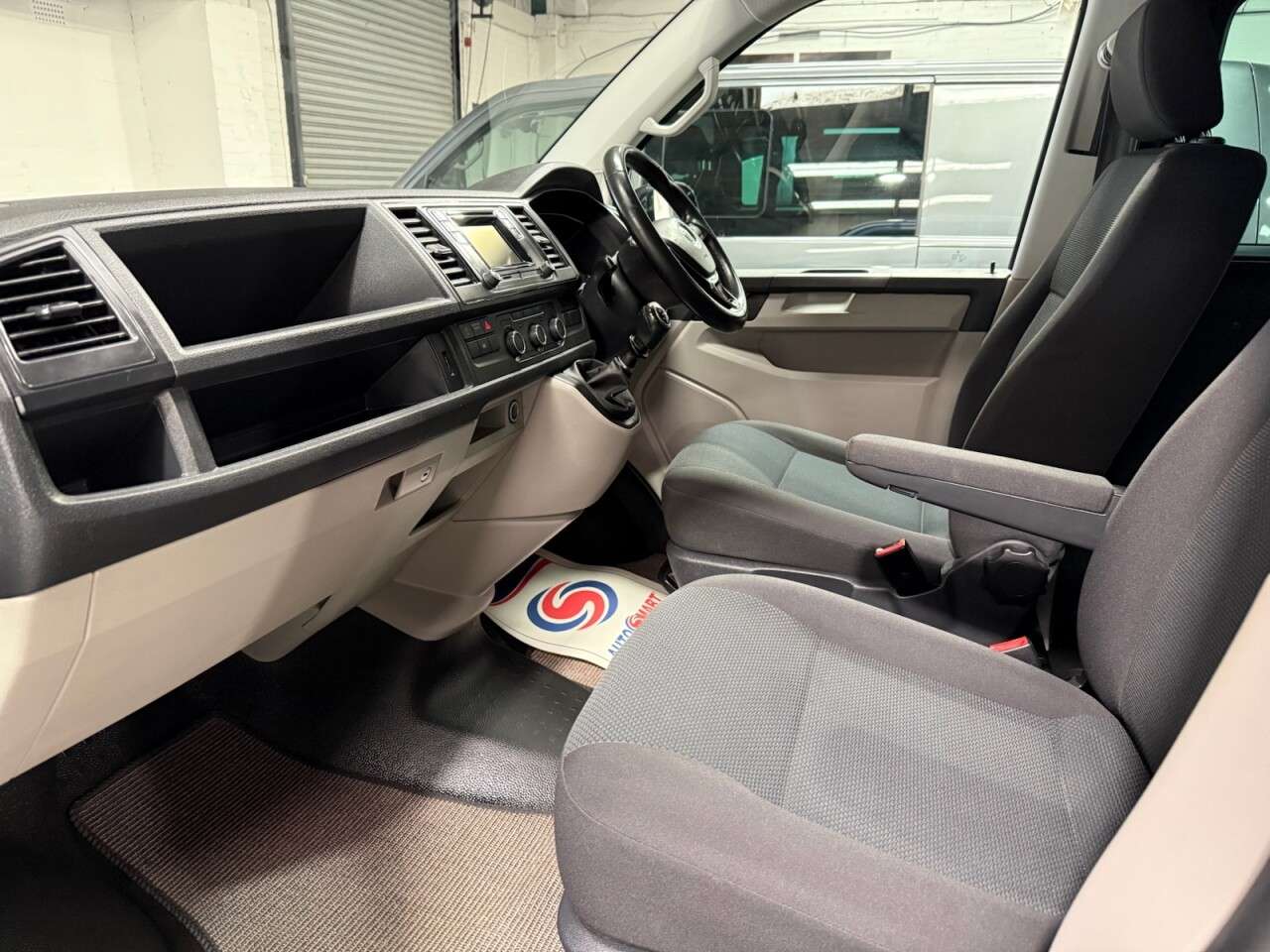 2017 VOLKSWAGEN TRANSPORTER 2017 VOLKSWAGEN TRANSPORTER