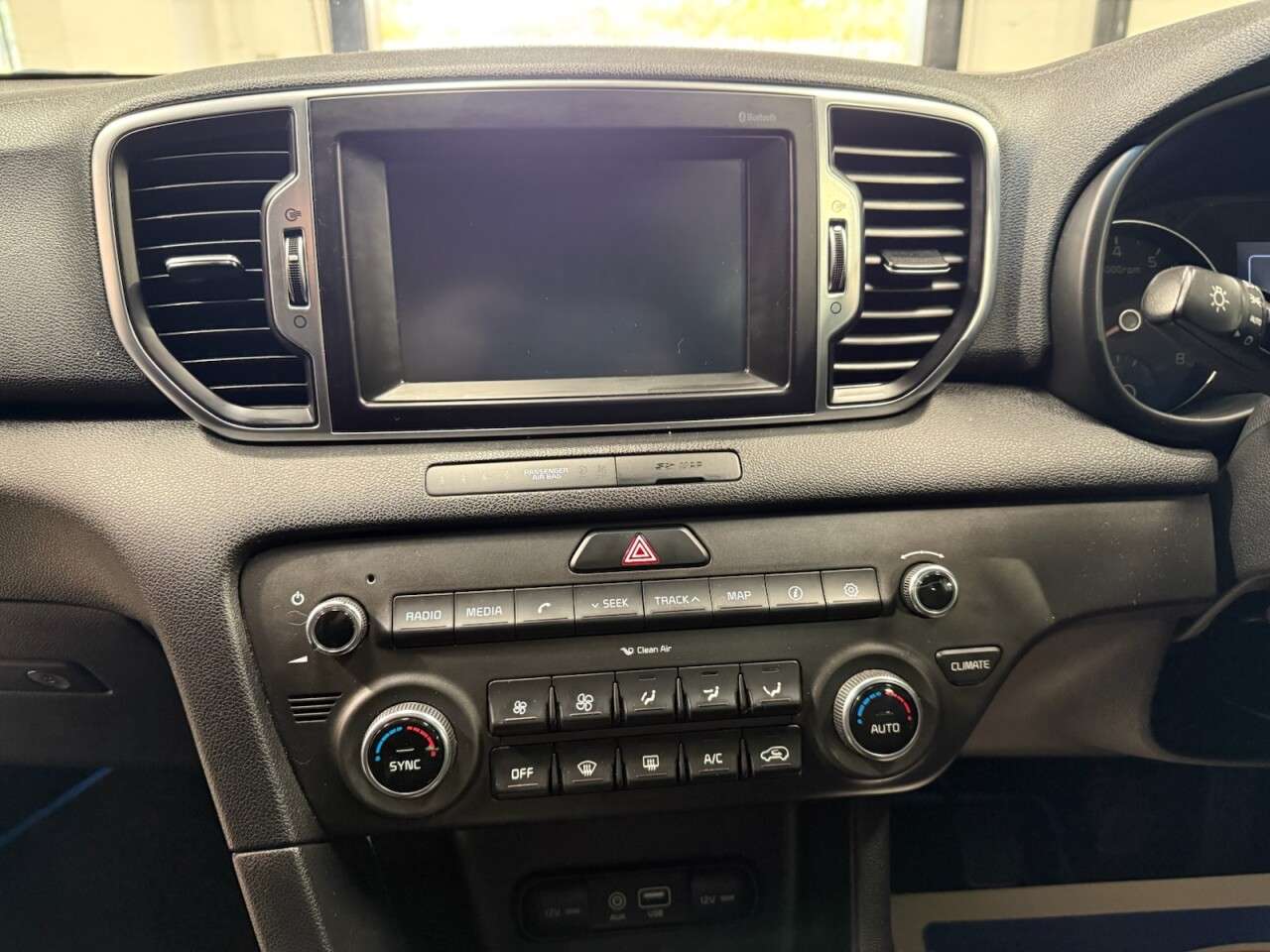 2017 KIA SPORTAGE 2017 KIA SPORTAGE