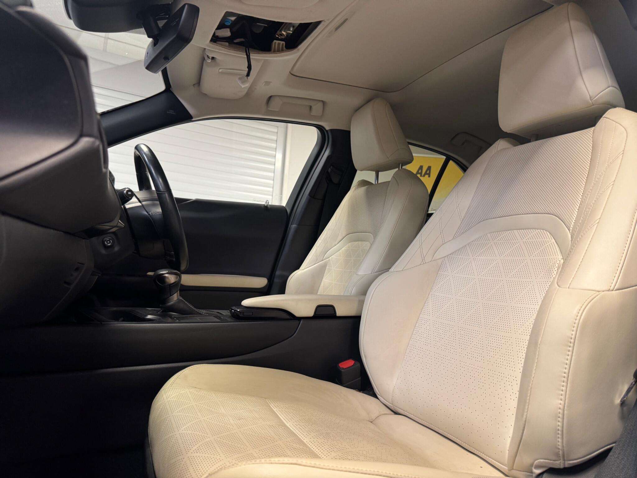 2020 LEXUS UX 2020 LEXUS UX