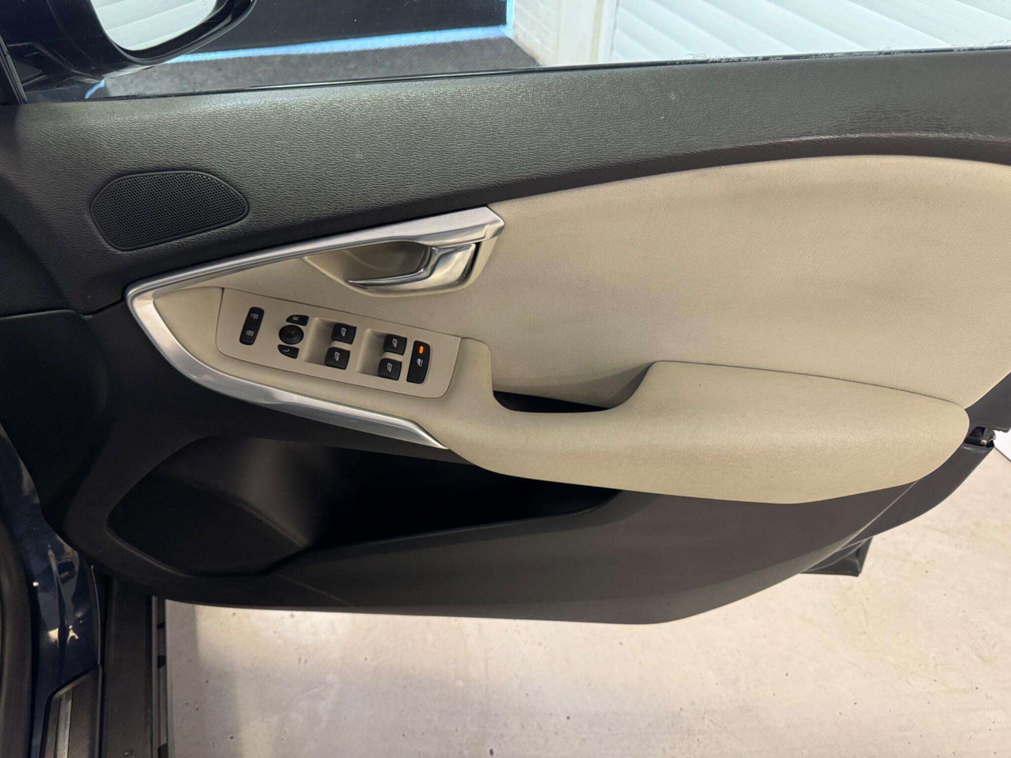 2014 VOLVO V40 CROSS COUNTRY 2014 VOLVO V40 CROSS COUNTRY