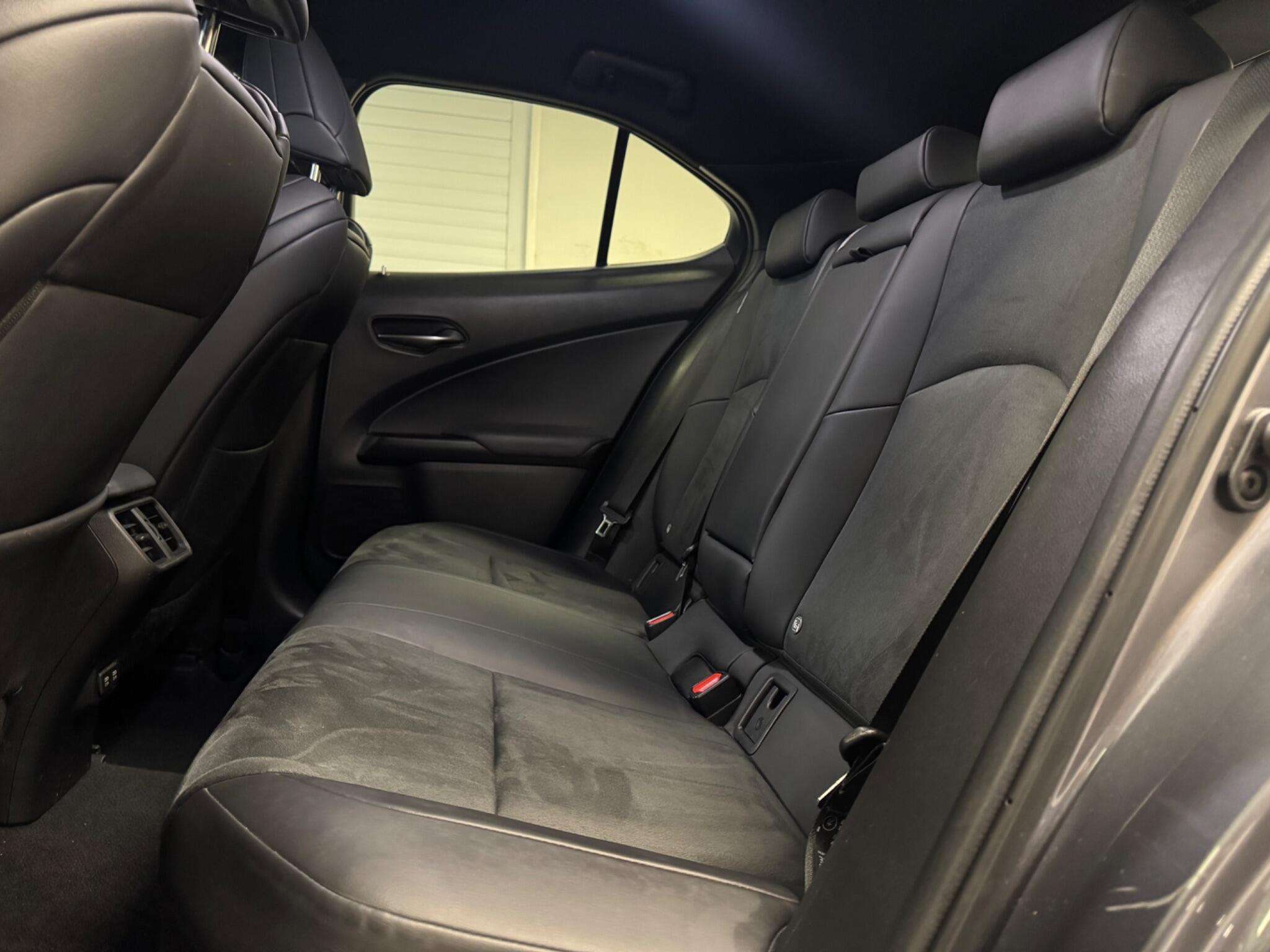 2021 LEXUS UX 2021 LEXUS UX