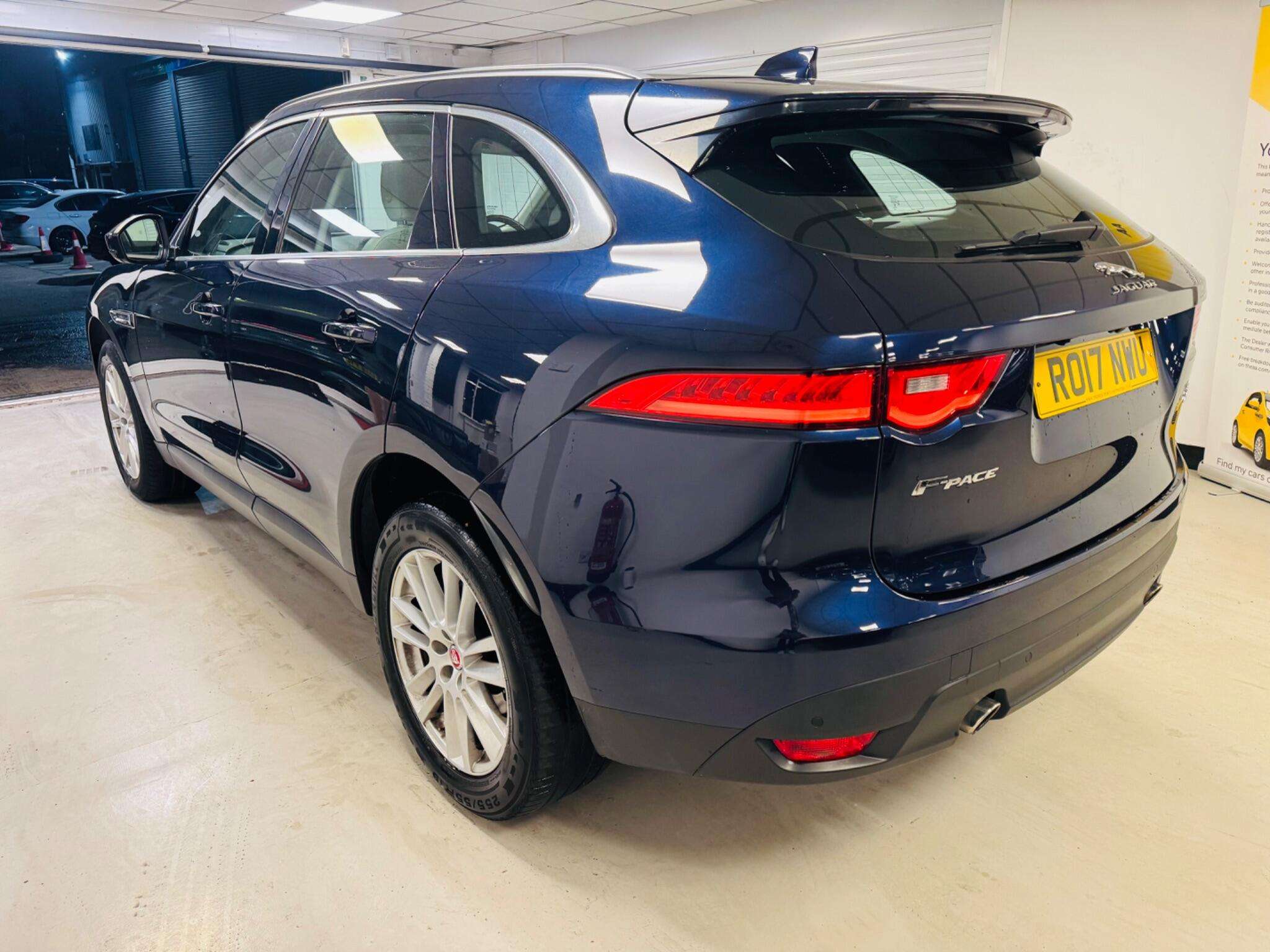 2017 JAGUAR F-PACE 2017 JAGUAR F-PACE