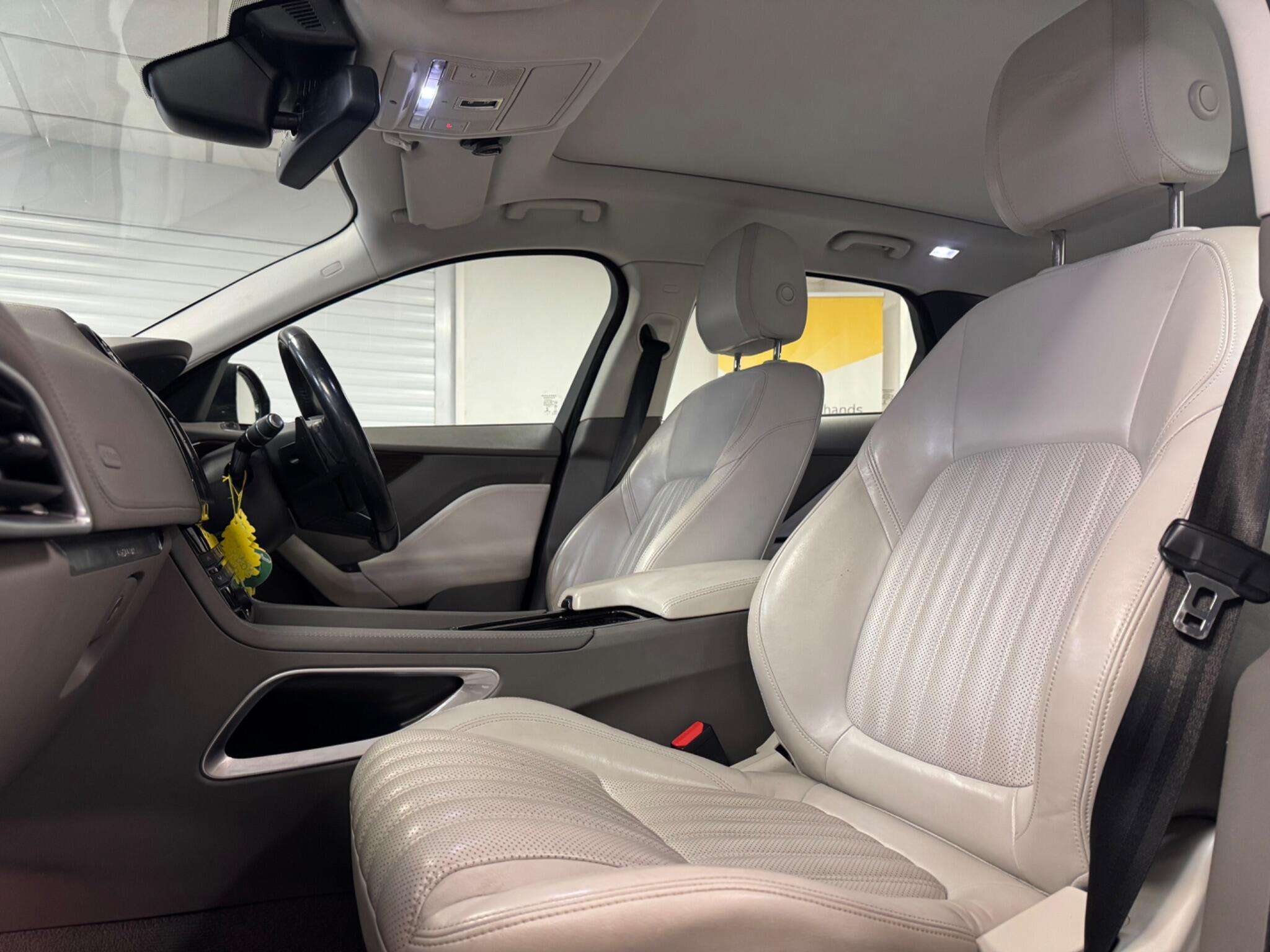 2017 JAGUAR F-PACE 2017 JAGUAR F-PACE