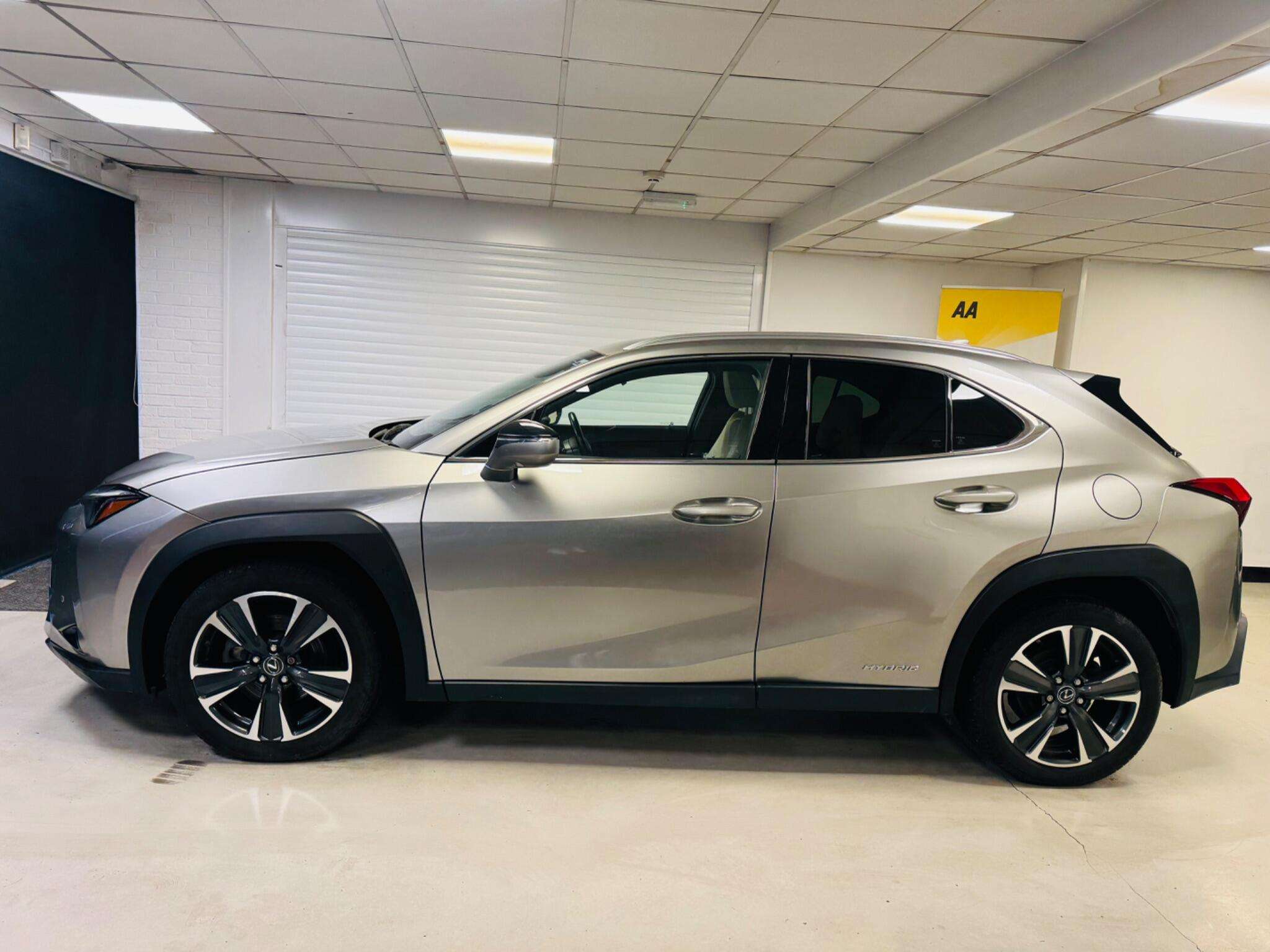 2020 LEXUS UX 2020 LEXUS UX