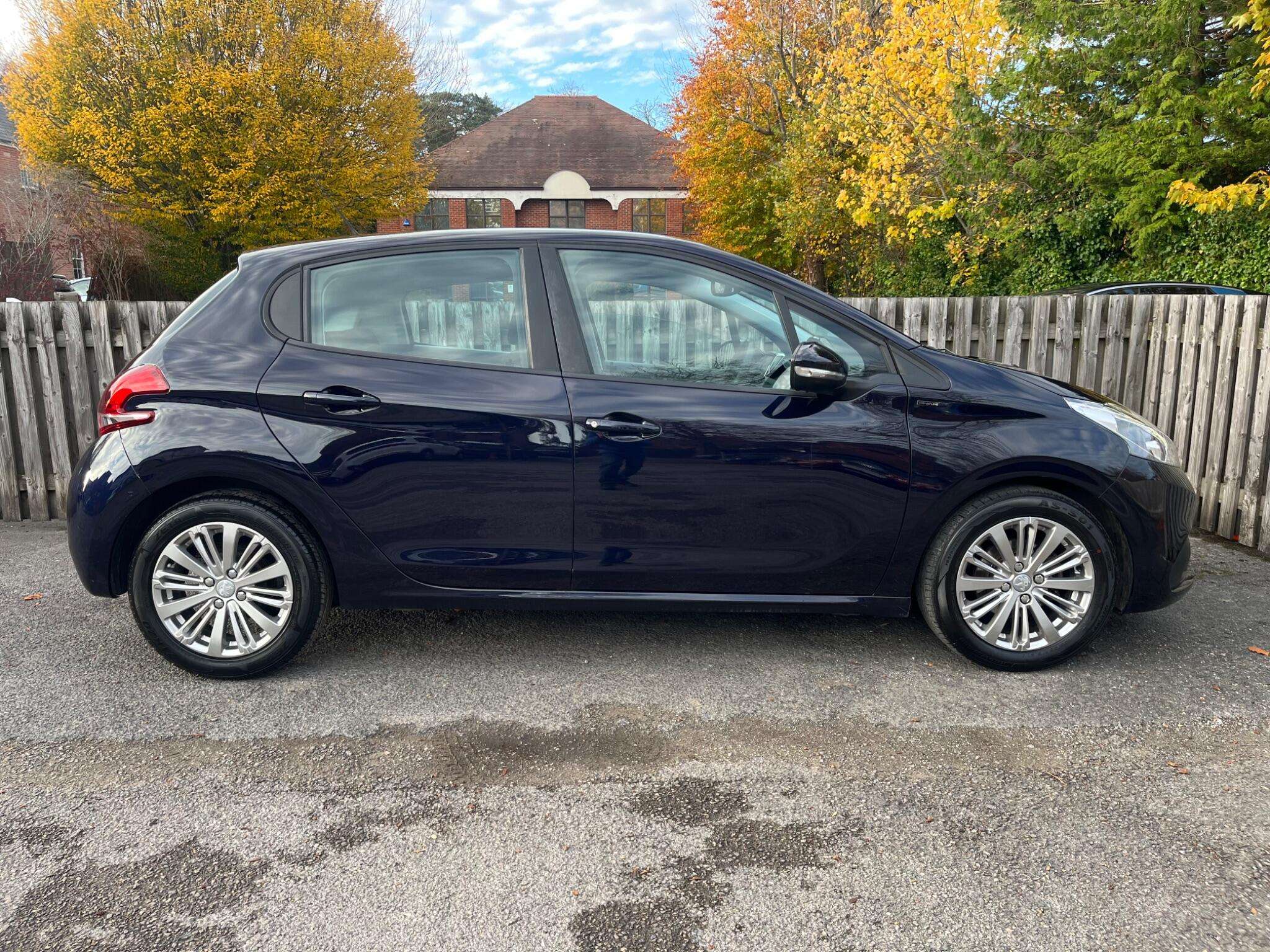 2018 PEUGEOT 208 2018 PEUGEOT 208