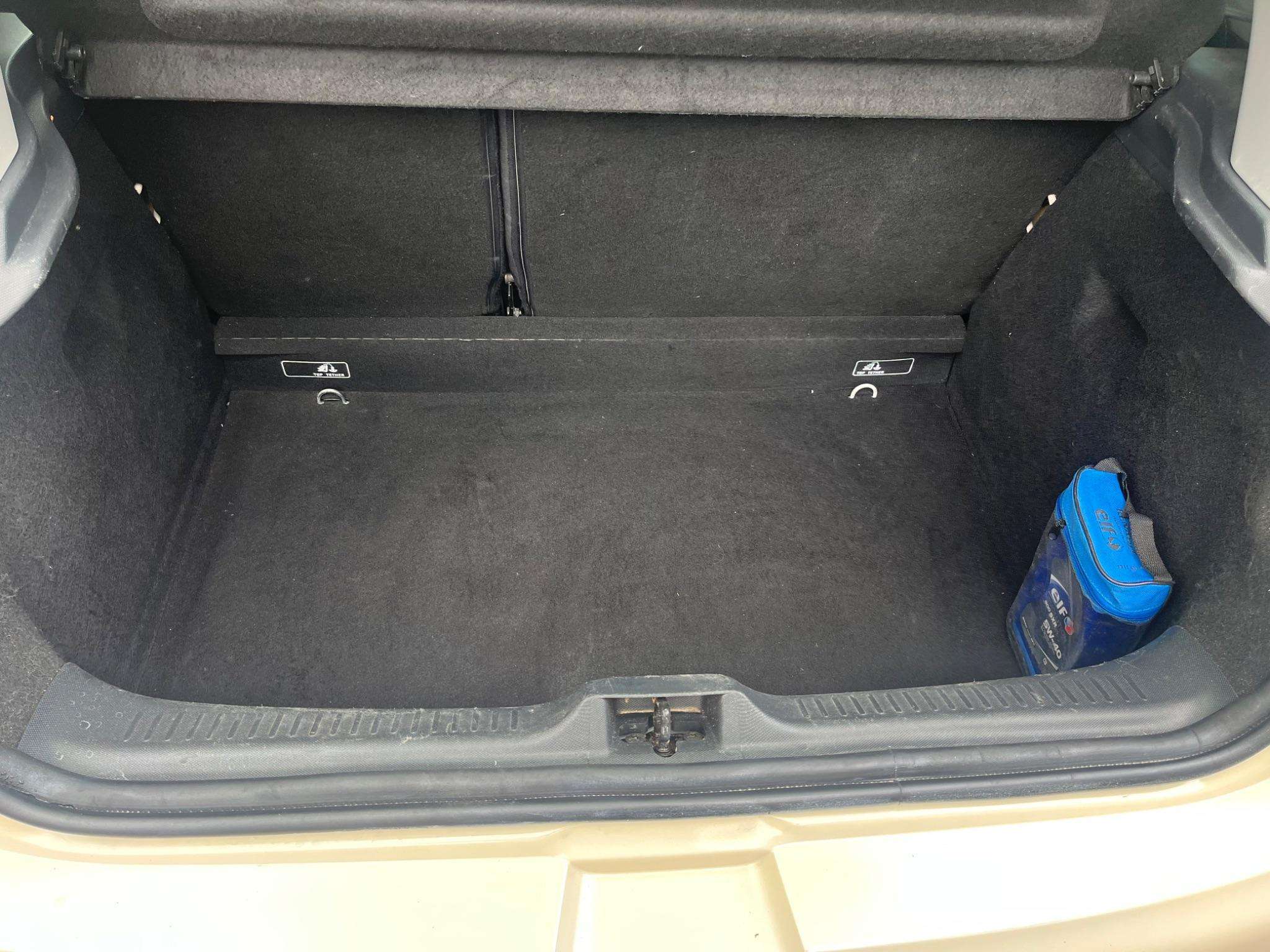 2015 RENAULT CLIO 2015 RENAULT CLIO