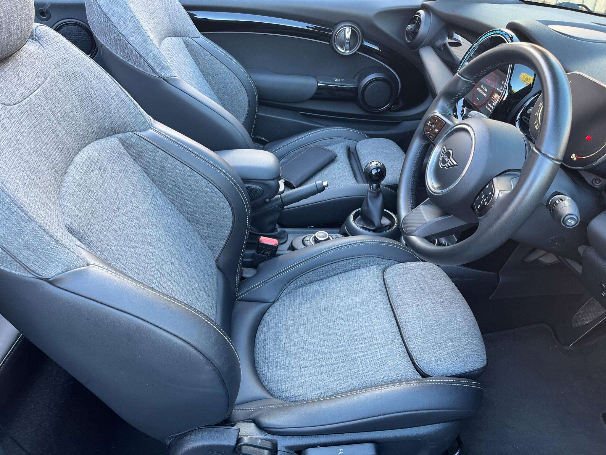 2022 MINI CONVERTIBLE 2022 MINI CONVERTIBLE