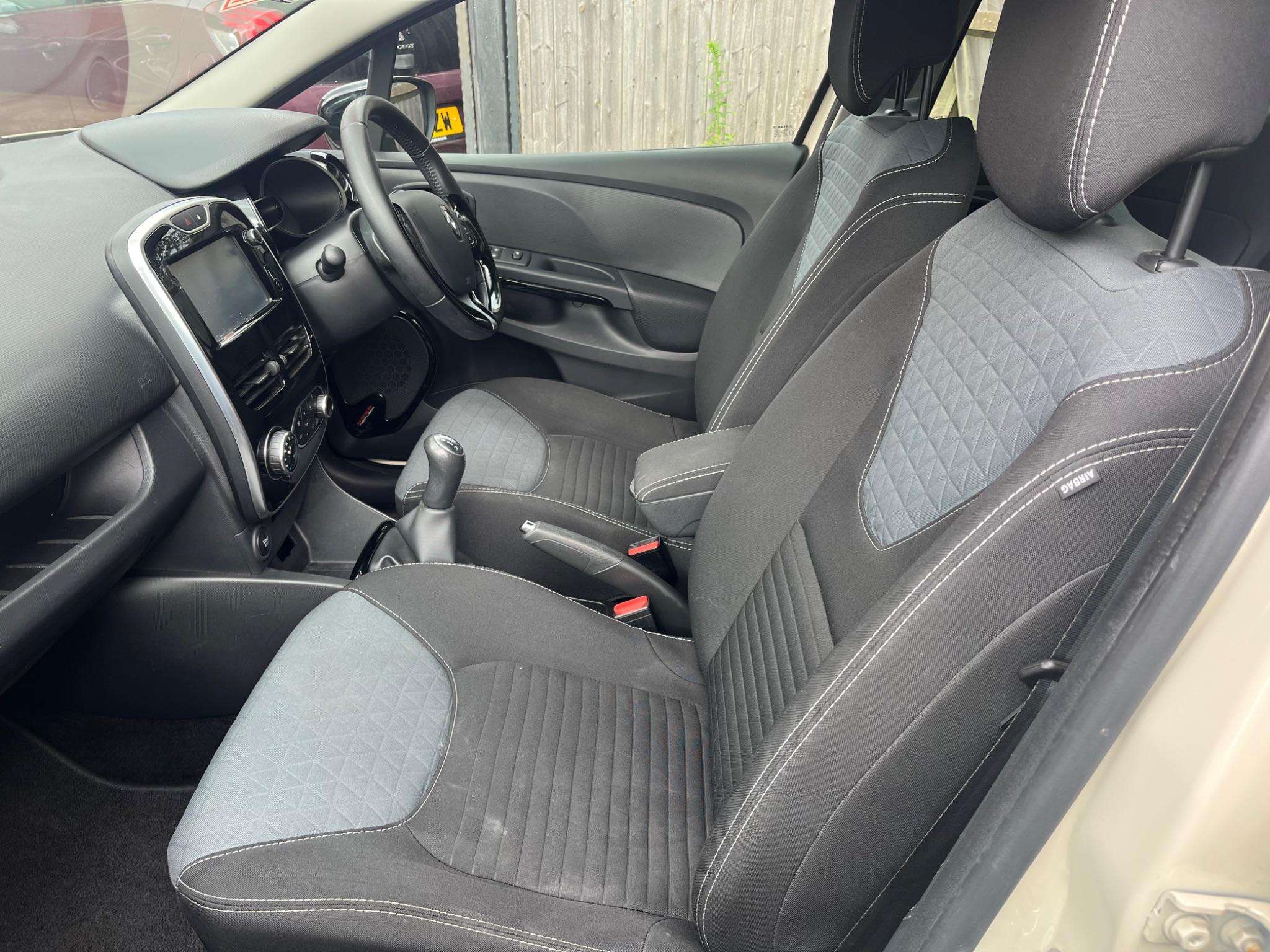 2015 RENAULT CLIO 2015 RENAULT CLIO