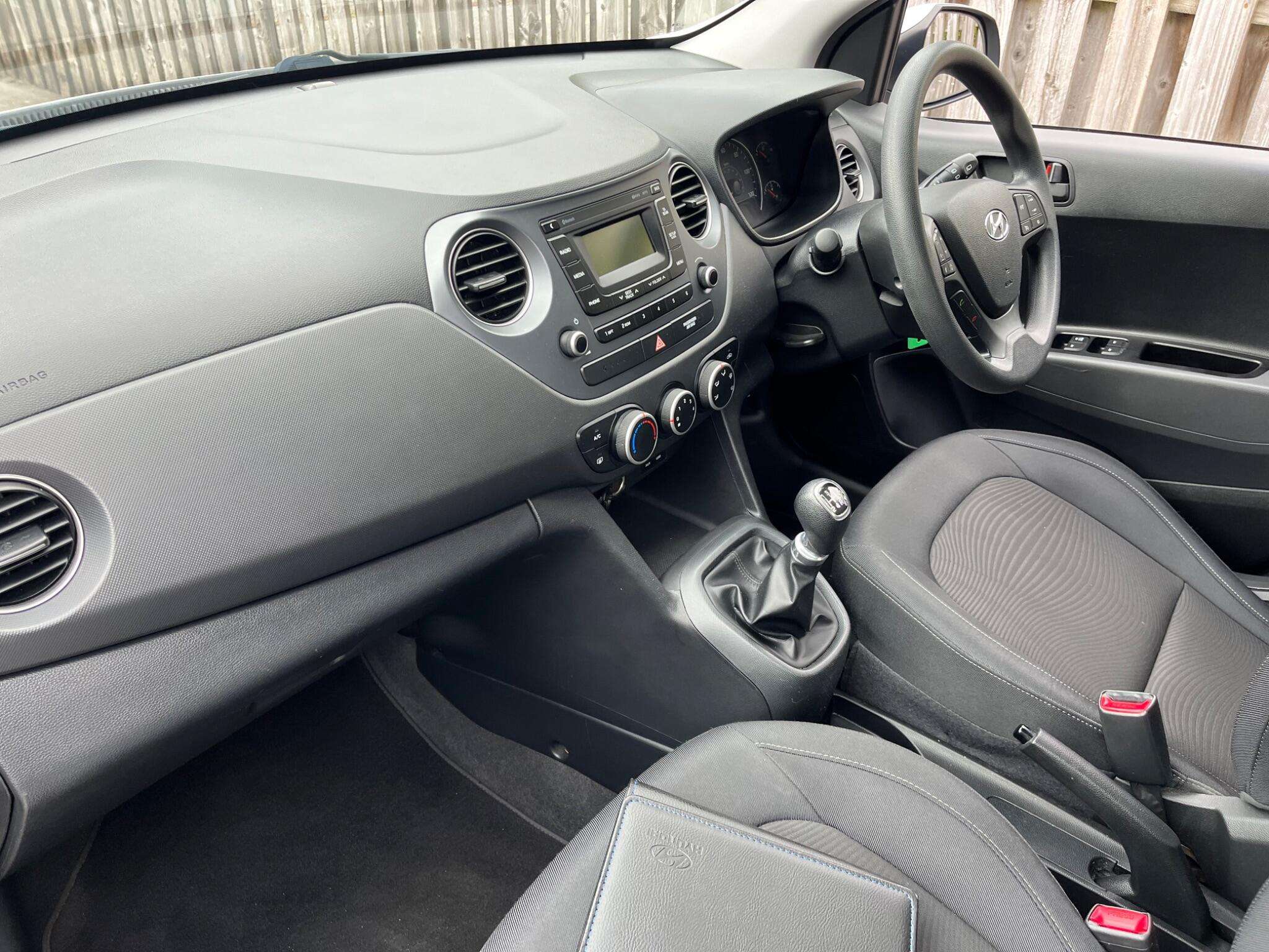 2017 HYUNDAI I10 2017 HYUNDAI I10