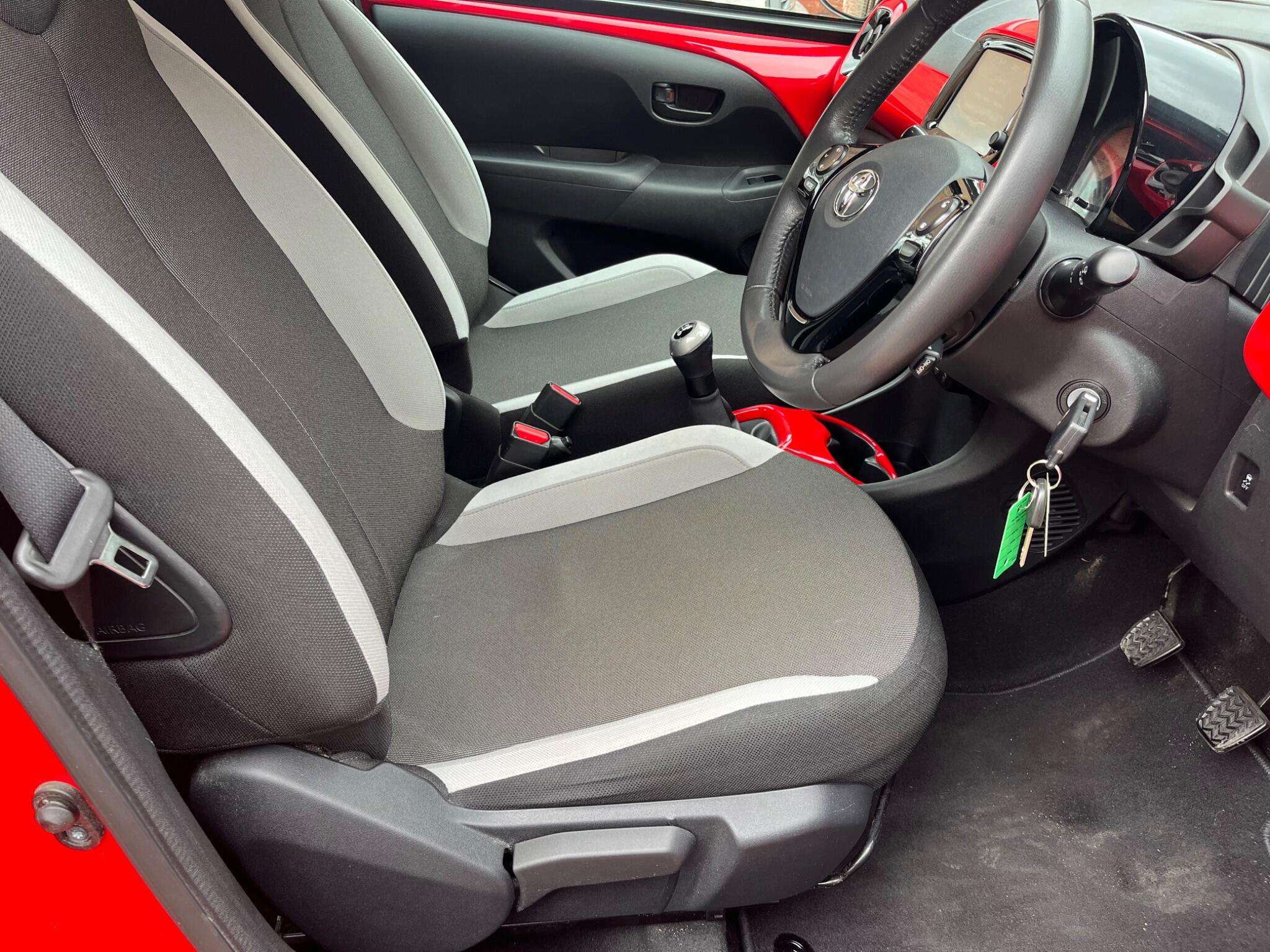 2014 TOYOTA AYGO 2014 TOYOTA AYGO