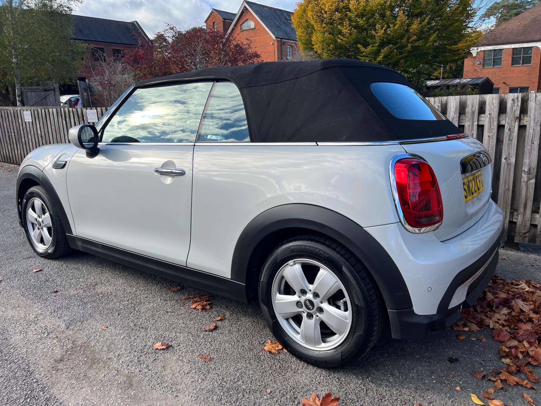 2022 MINI CONVERTIBLE 2022 MINI CONVERTIBLE