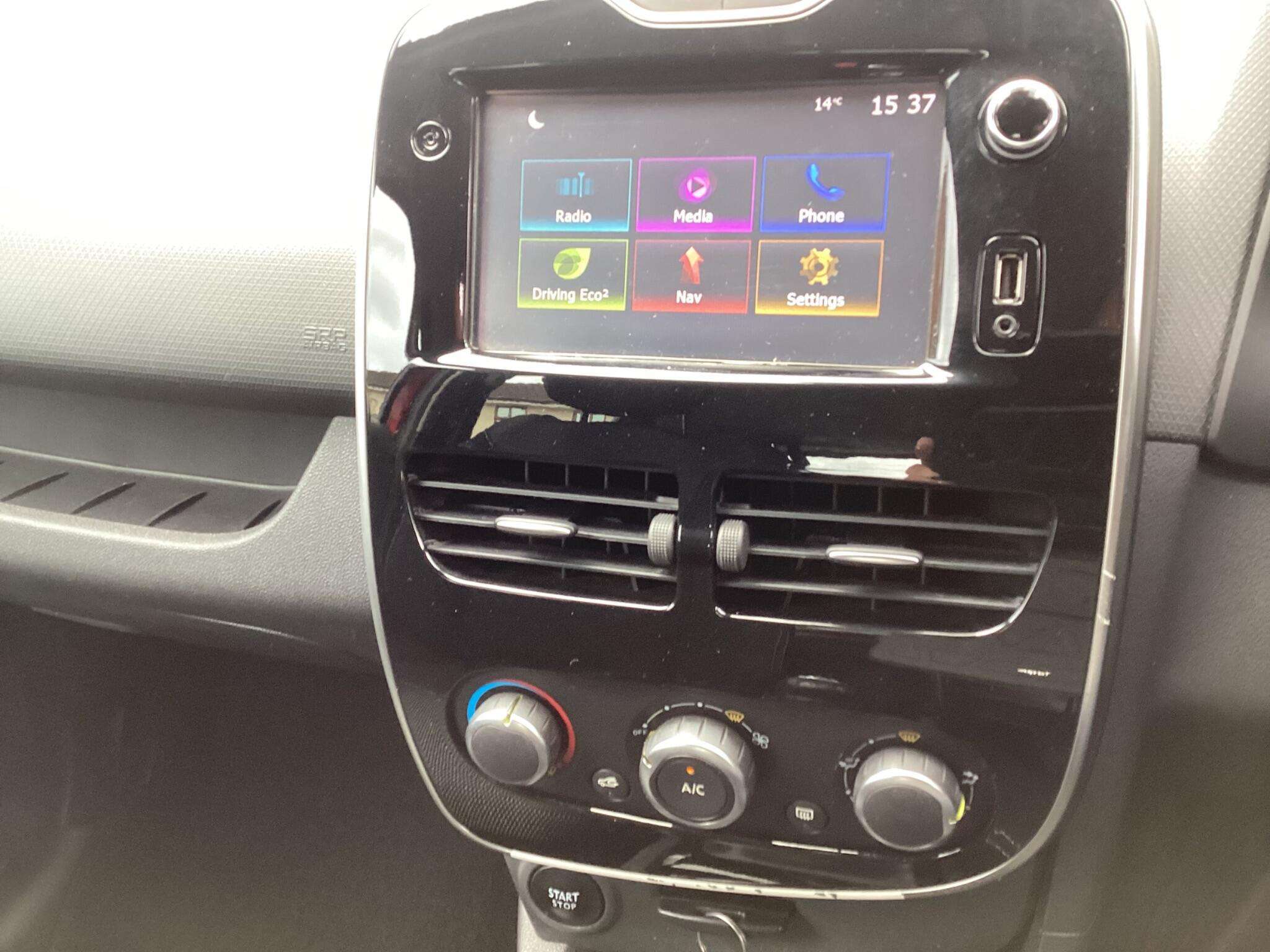 2016 RENAULT CLIO 2016 RENAULT CLIO