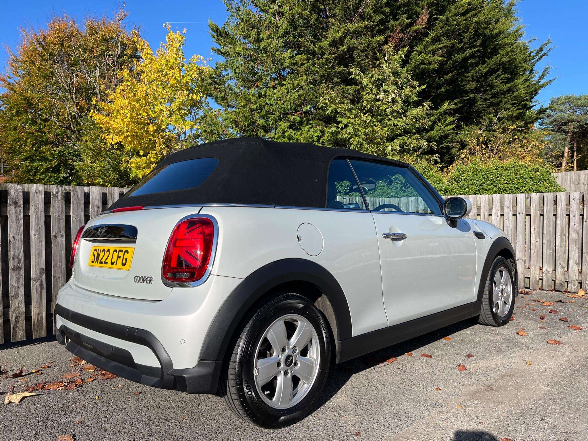 2022 MINI CONVERTIBLE 2022 MINI CONVERTIBLE