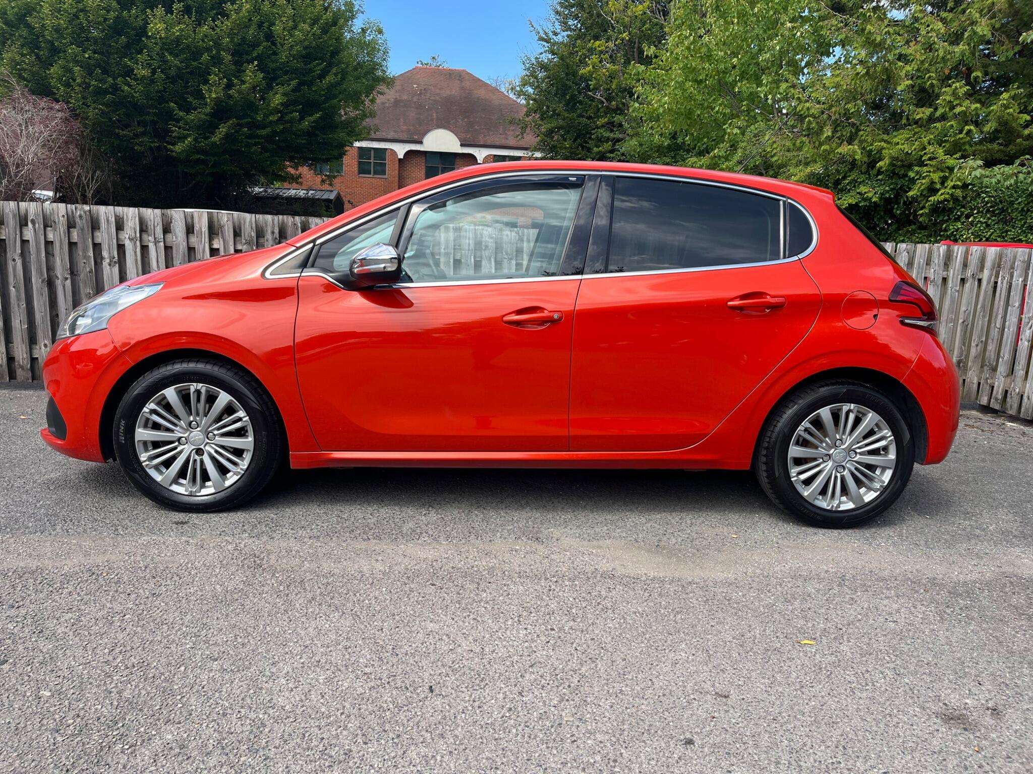 2017 PEUGEOT 208 2017 PEUGEOT 208