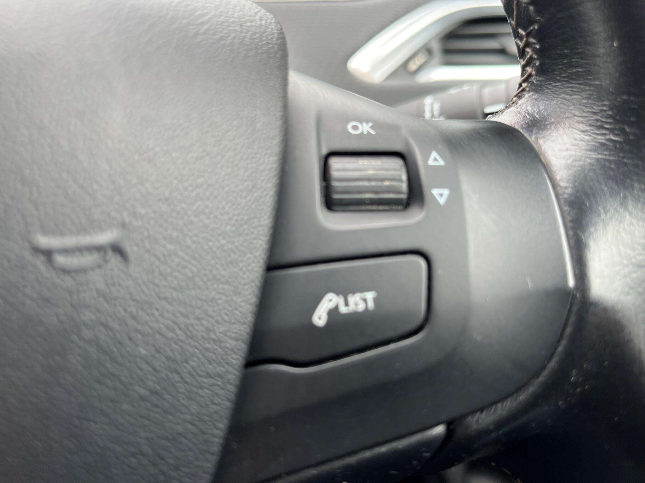 2017 PEUGEOT 208 2017 PEUGEOT 208