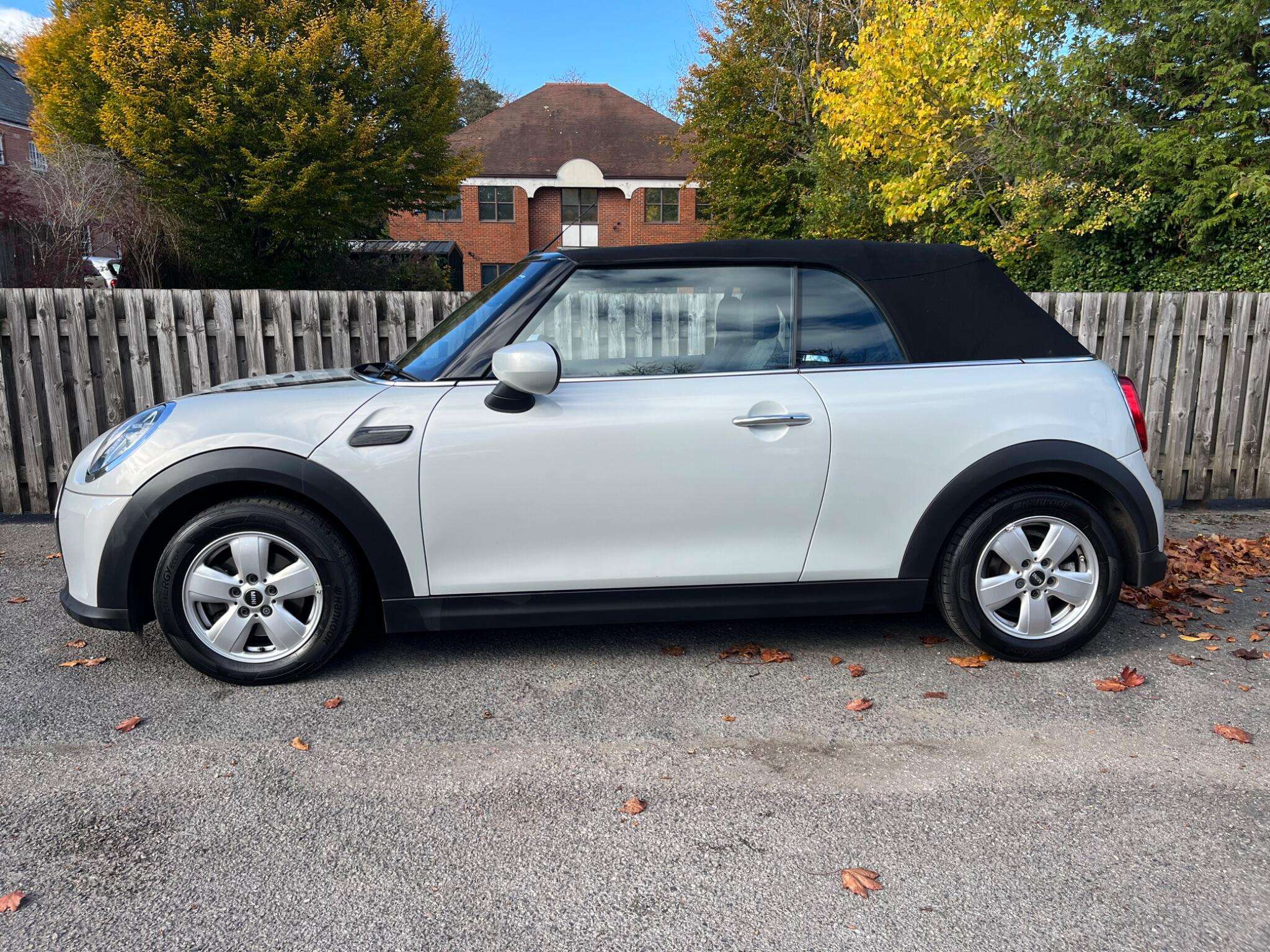 2022 MINI CONVERTIBLE 2022 MINI CONVERTIBLE