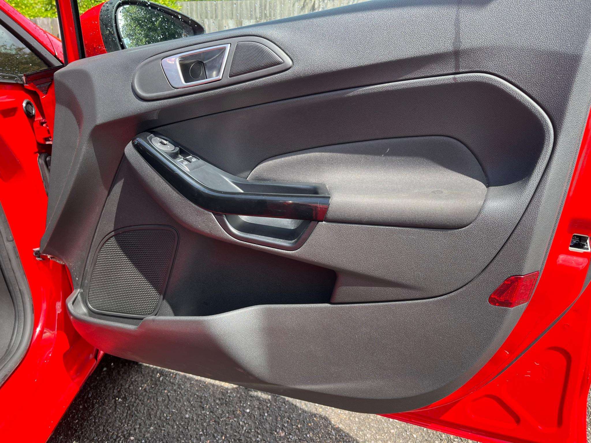 2015 FORD FIESTA 2015 FORD FIESTA