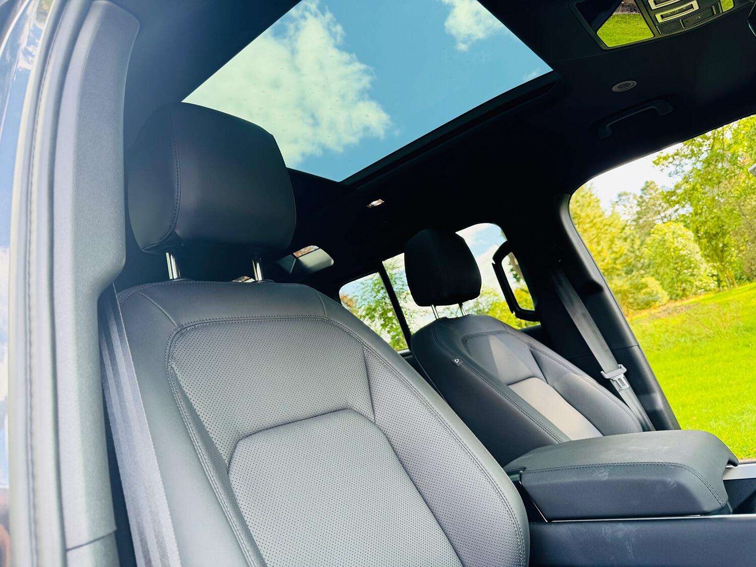 2024 LAND ROVER DEFENDER 110 2024 LAND ROVER DEFENDER 110