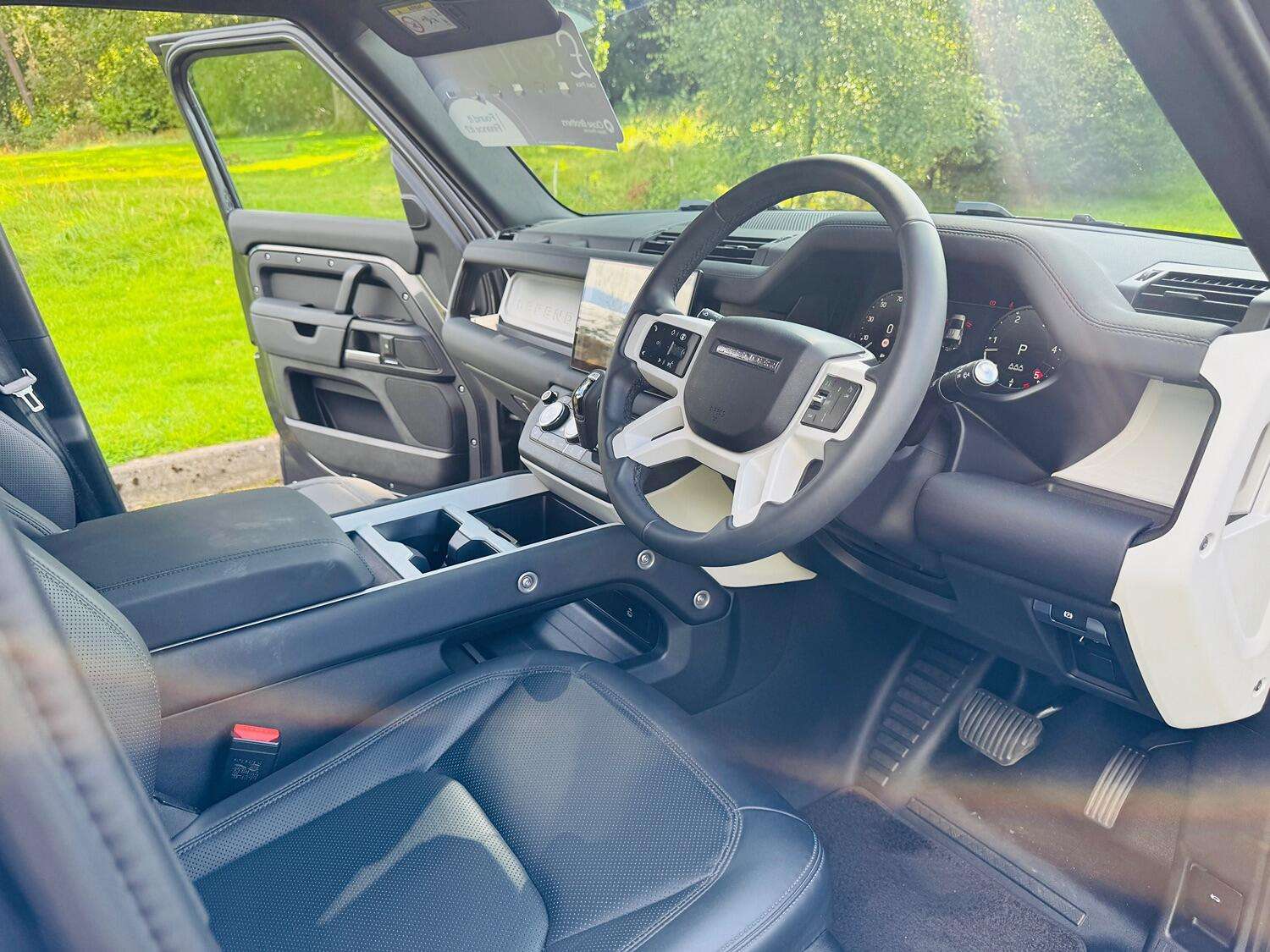 2024 LAND ROVER DEFENDER 110 2024 LAND ROVER DEFENDER 110