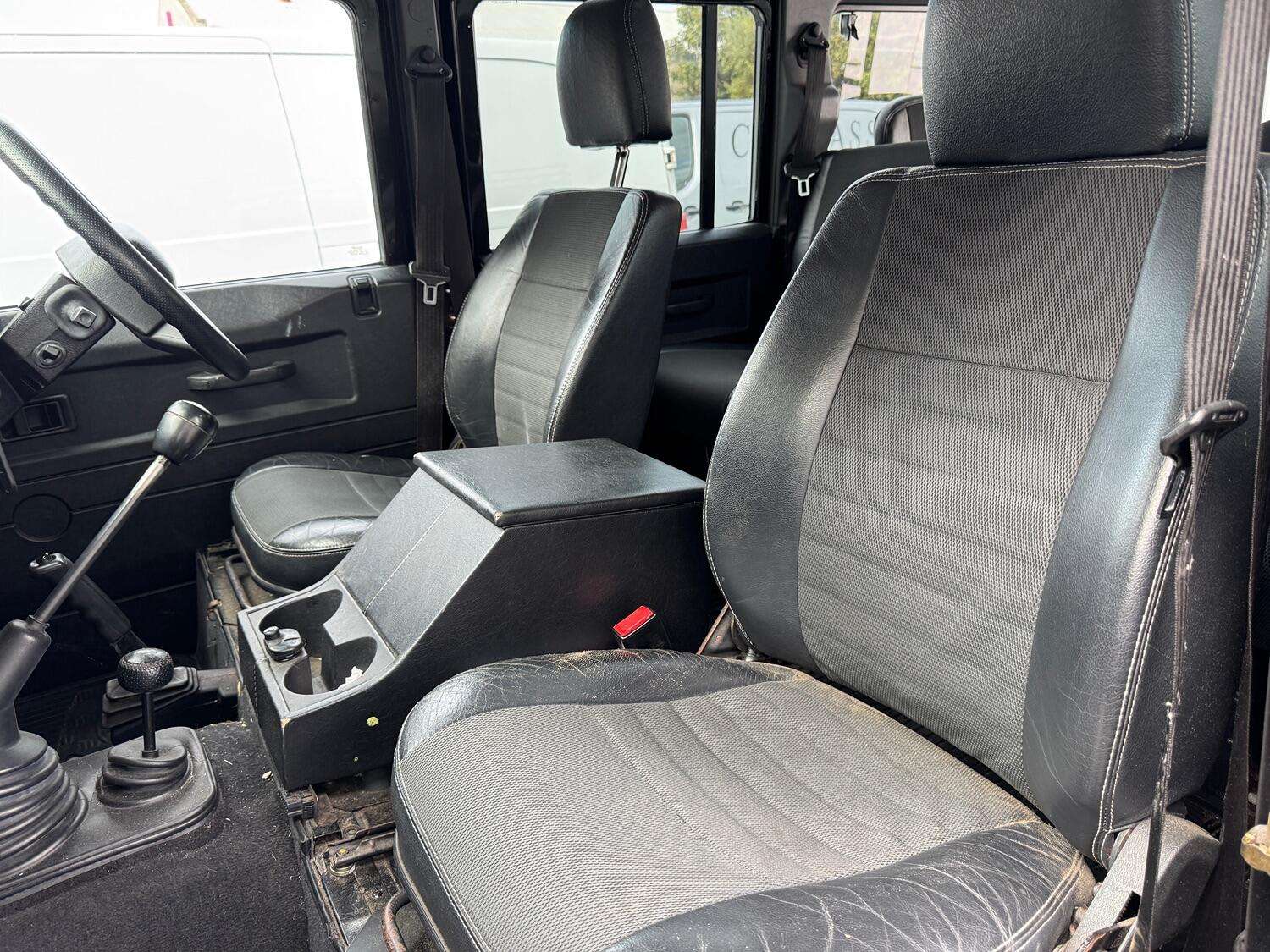 2006 LAND ROVER DEFENDER 110 2006 LAND ROVER DEFENDER 110