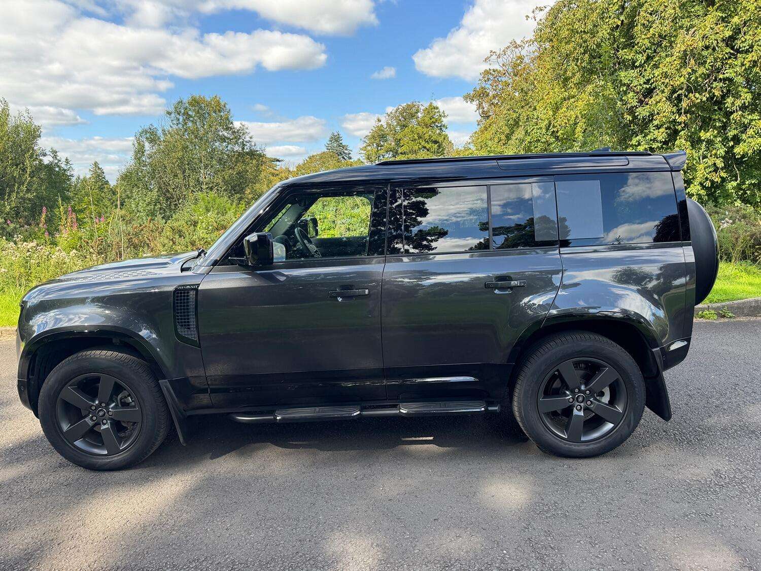 2024 LAND ROVER DEFENDER 110 2024 LAND ROVER DEFENDER 110