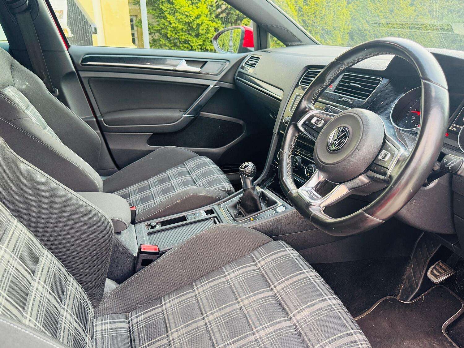 2016 VOLKSWAGEN GOLF 2016 VOLKSWAGEN GOLF