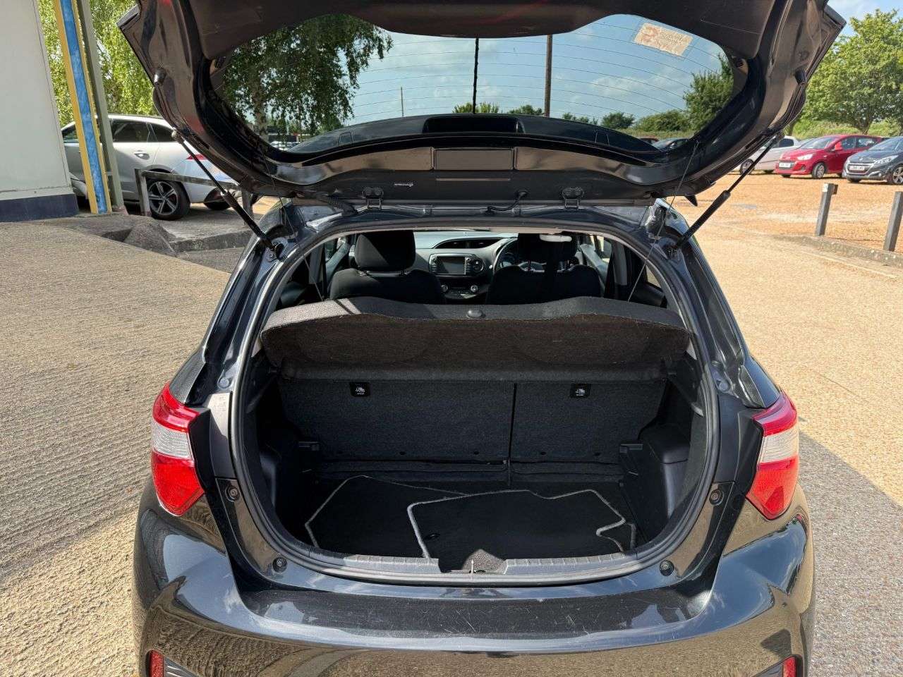 2018 TOYOTA YARIS 2018 TOYOTA YARIS