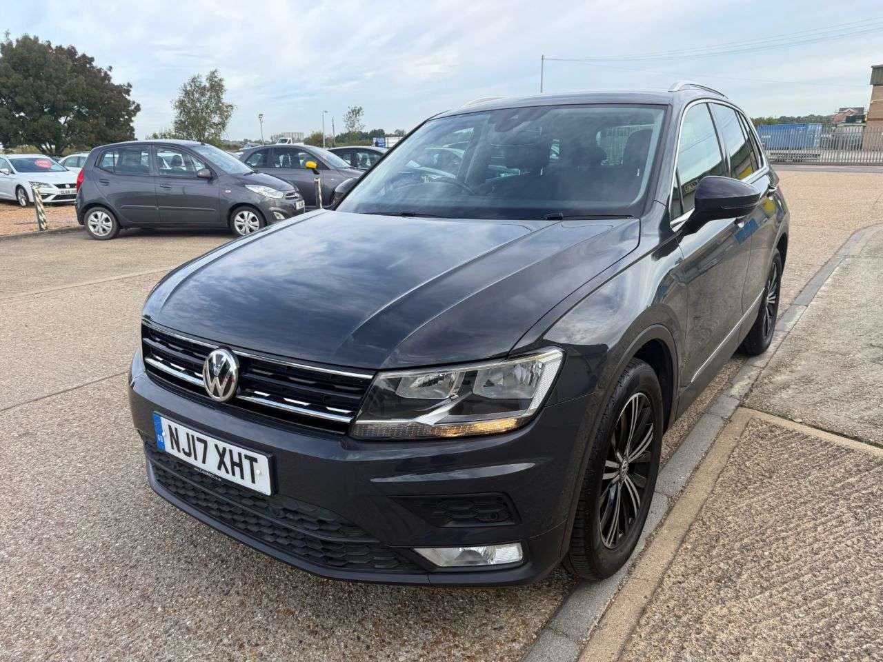 2017 VOLKSWAGEN TIGUAN 2017 VOLKSWAGEN TIGUAN