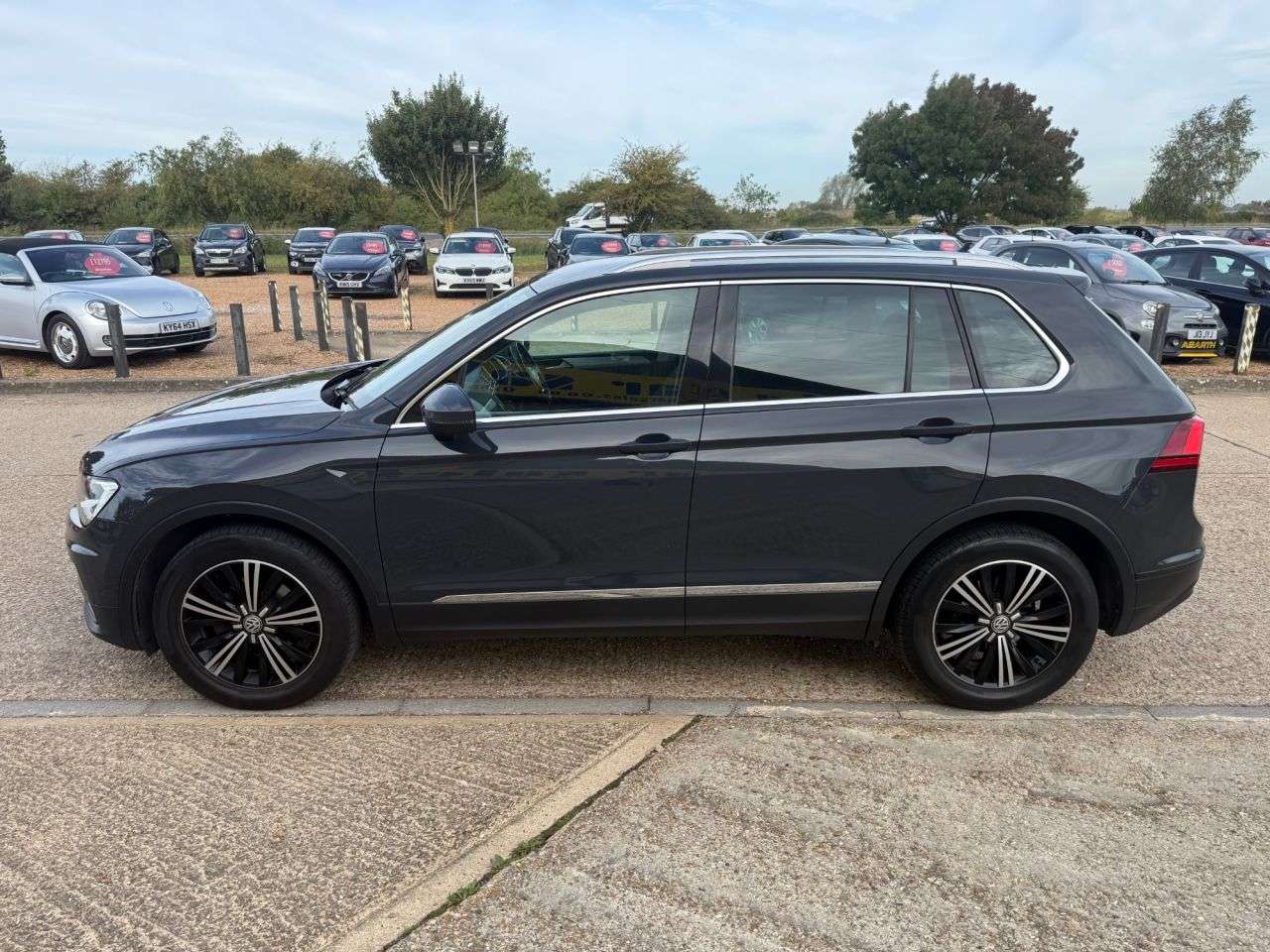 2017 VOLKSWAGEN TIGUAN 2017 VOLKSWAGEN TIGUAN