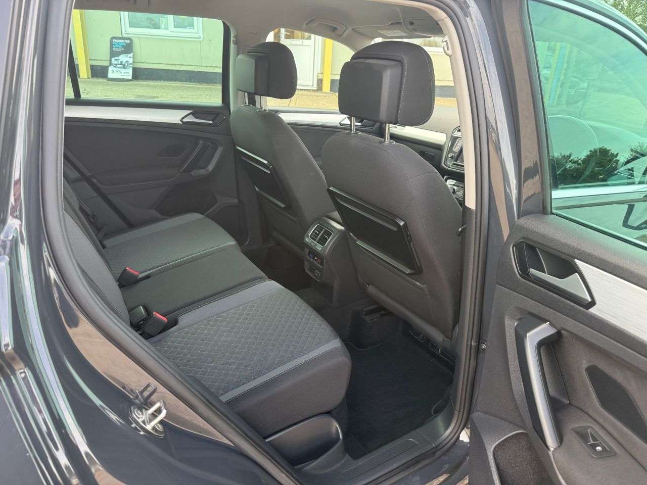 2017 VOLKSWAGEN TIGUAN 2017 VOLKSWAGEN TIGUAN