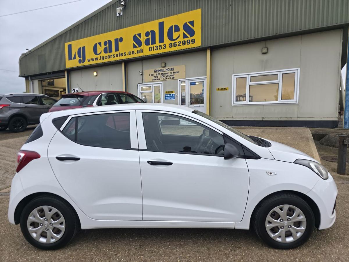 Check out this Hyundai I10 2015 Petrol Manual