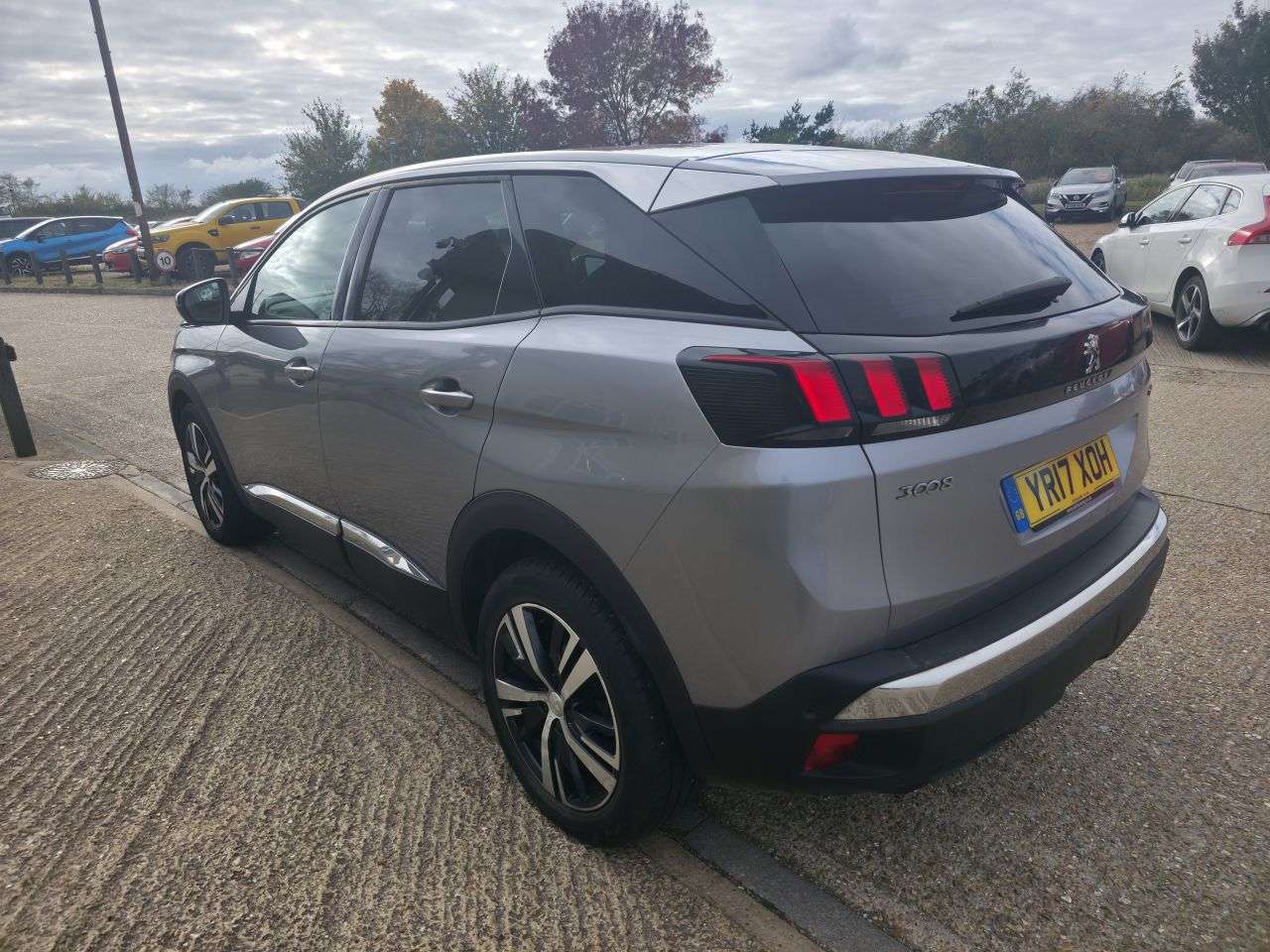2017 PEUGEOT 3008 2017 PEUGEOT 3008