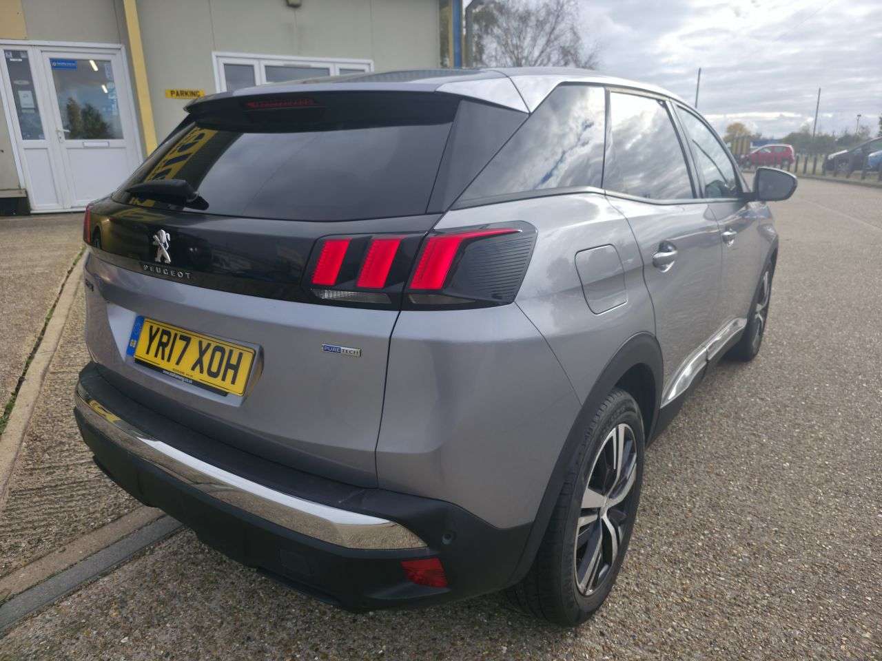 2017 PEUGEOT 3008 2017 PEUGEOT 3008