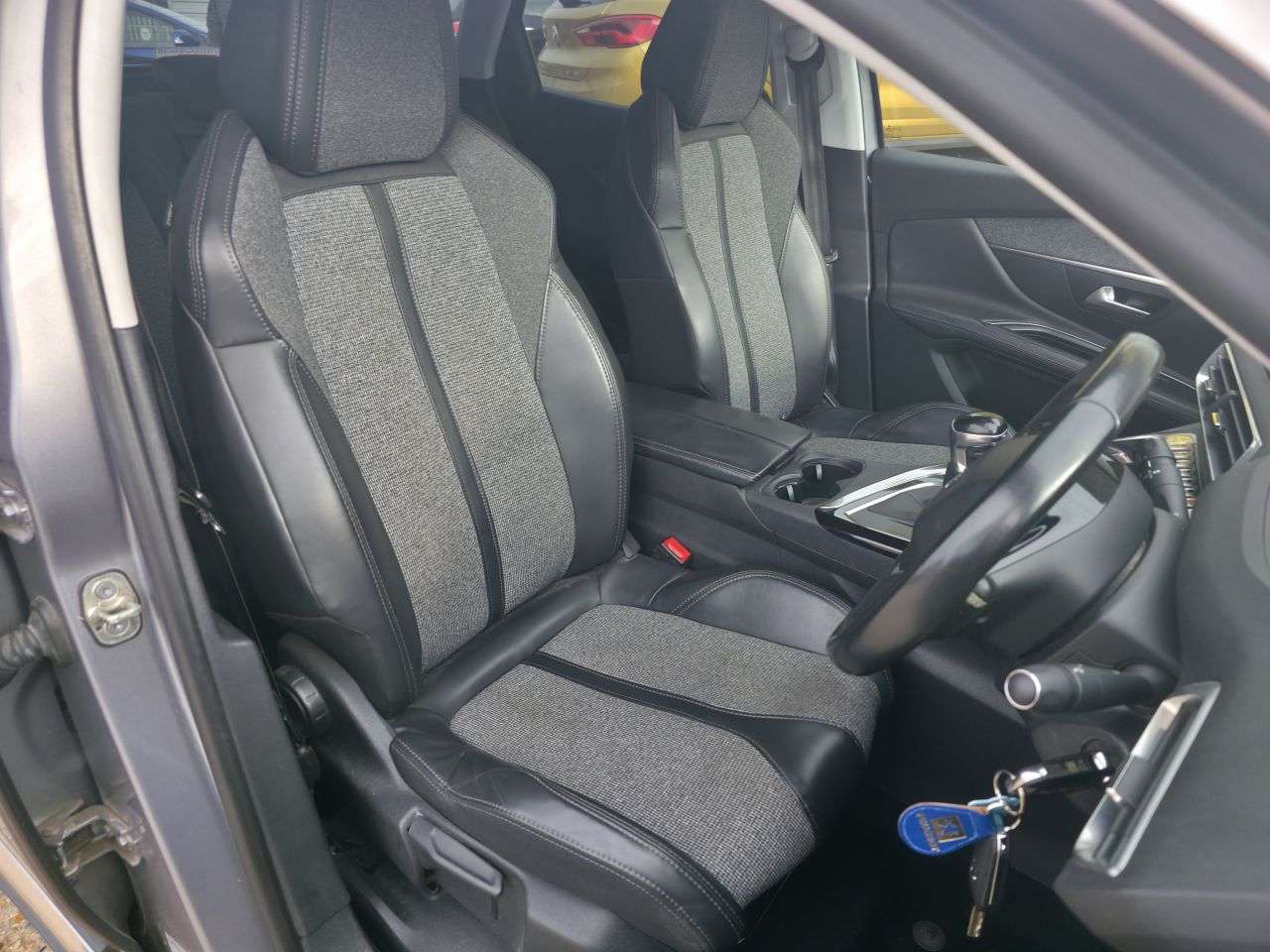 2017 PEUGEOT 3008 2017 PEUGEOT 3008