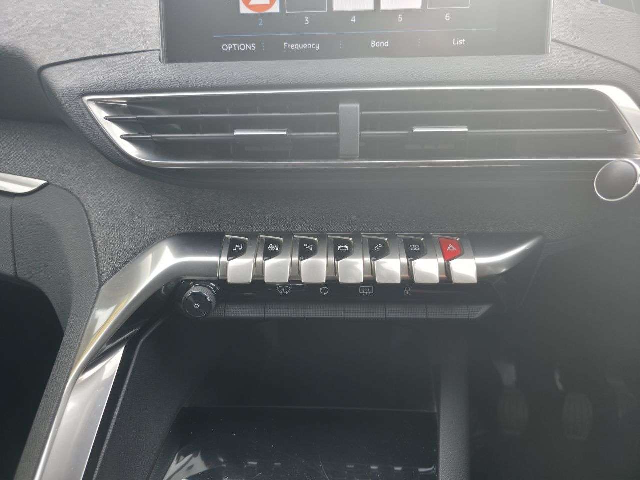 2017 PEUGEOT 3008 2017 PEUGEOT 3008