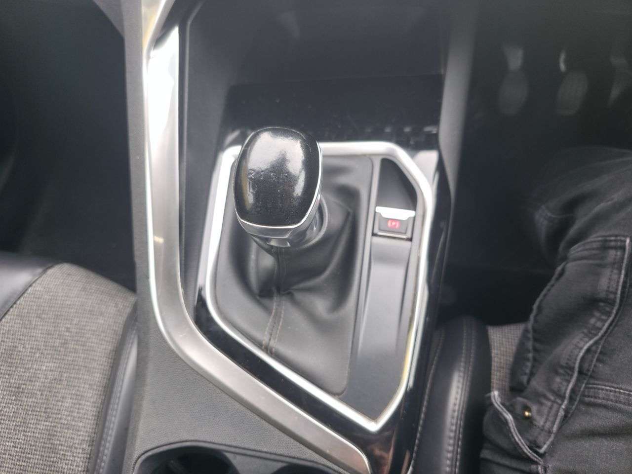 2017 PEUGEOT 3008 2017 PEUGEOT 3008