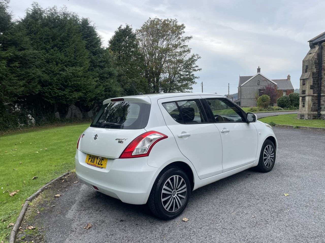 2011 SUZUKI SWIFT 2011 SUZUKI SWIFT