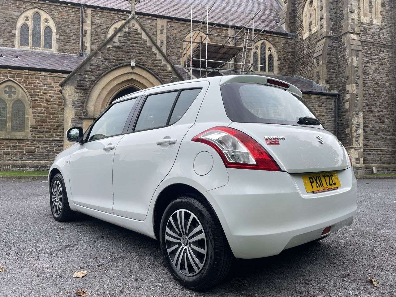 2011 SUZUKI SWIFT 2011 SUZUKI SWIFT