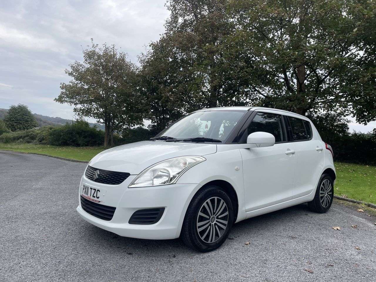 2011 SUZUKI SWIFT 2011 SUZUKI SWIFT