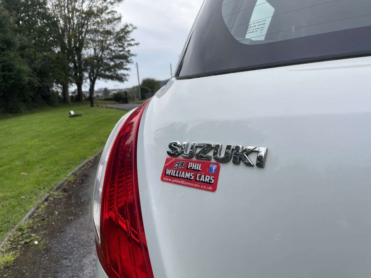 2011 SUZUKI SWIFT 2011 SUZUKI SWIFT