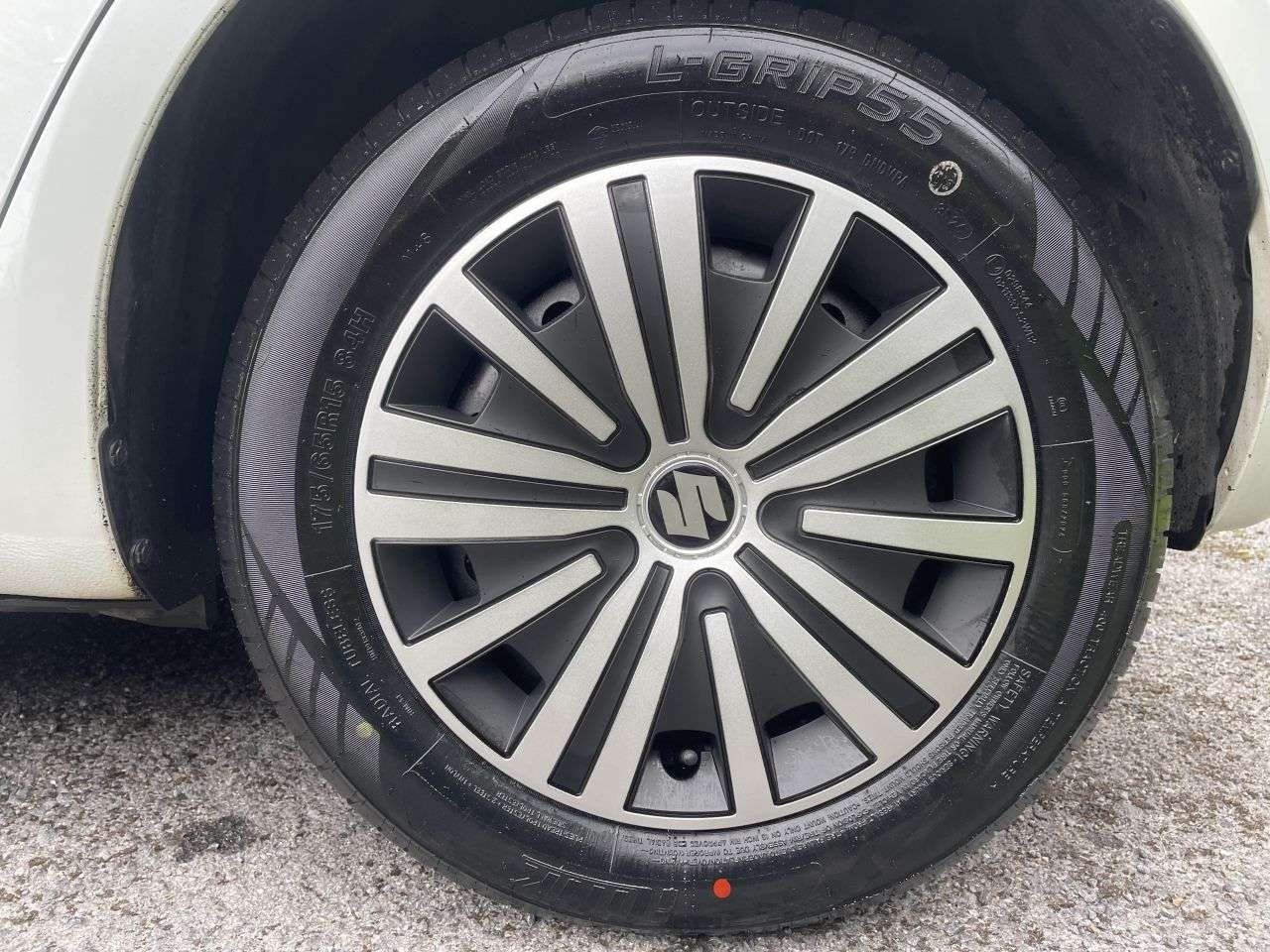 2011 SUZUKI SWIFT 2011 SUZUKI SWIFT