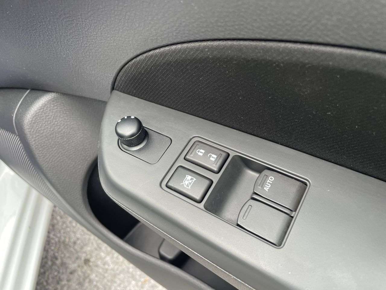 2011 SUZUKI SWIFT 2011 SUZUKI SWIFT