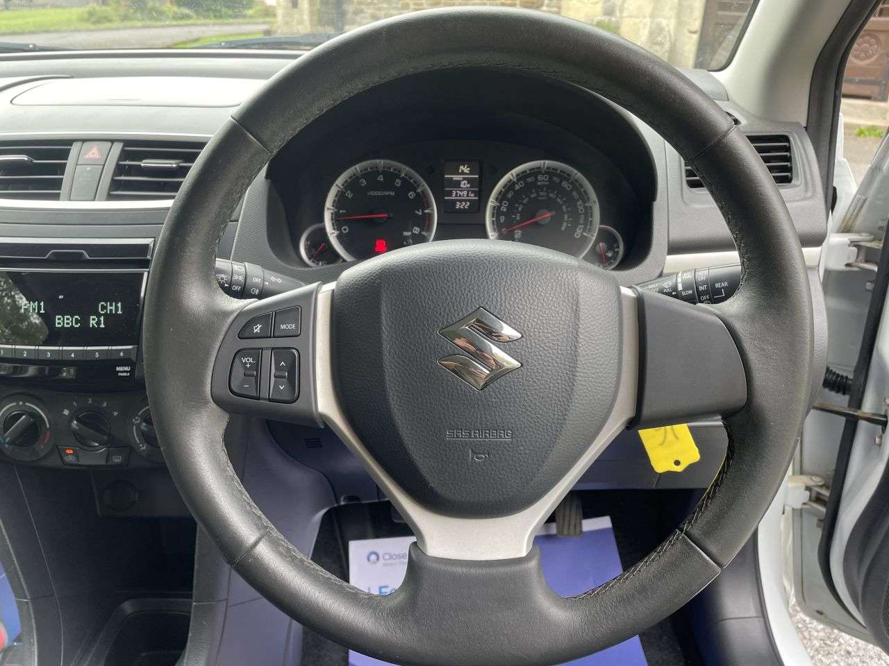 2011 SUZUKI SWIFT 2011 SUZUKI SWIFT