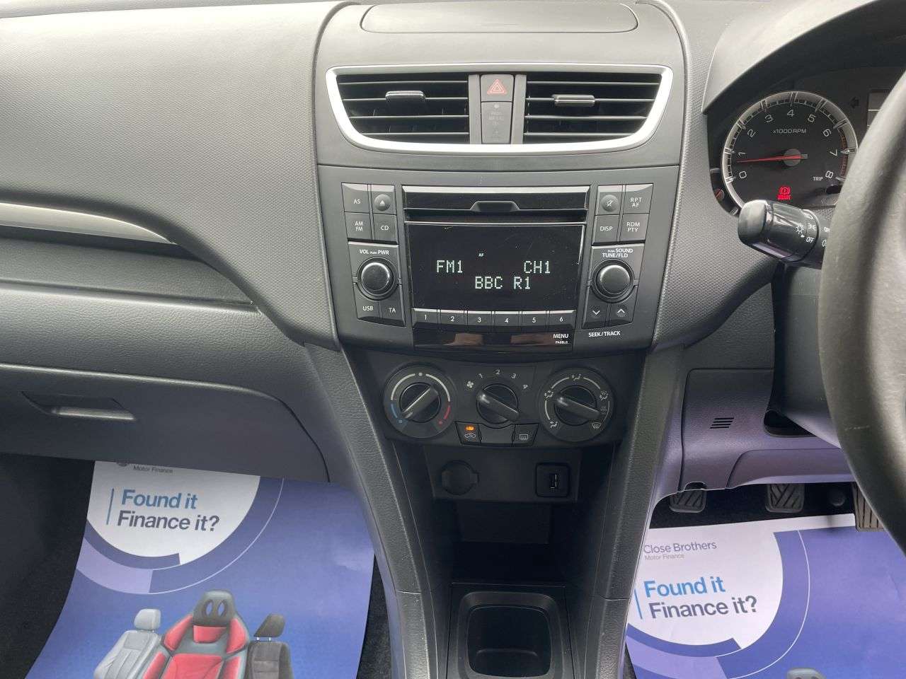 2011 SUZUKI SWIFT 2011 SUZUKI SWIFT