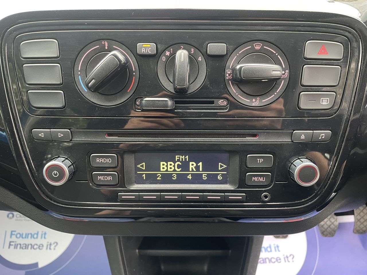 2014 VOLKSWAGEN UP! 2014 VOLKSWAGEN UP!