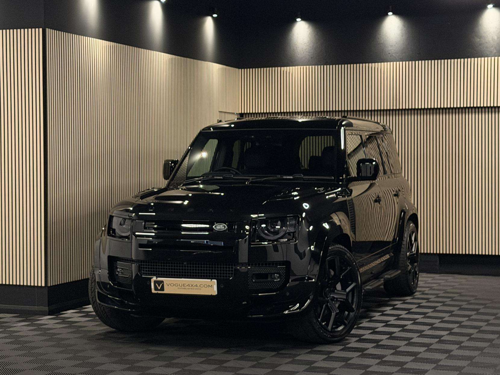 2024 LAND ROVER DEFENDER 110 2024 LAND ROVER DEFENDER 110